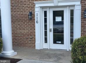 WINCHESTER - Commercial Sale