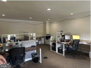 WINCHESTER - Commercial Sale