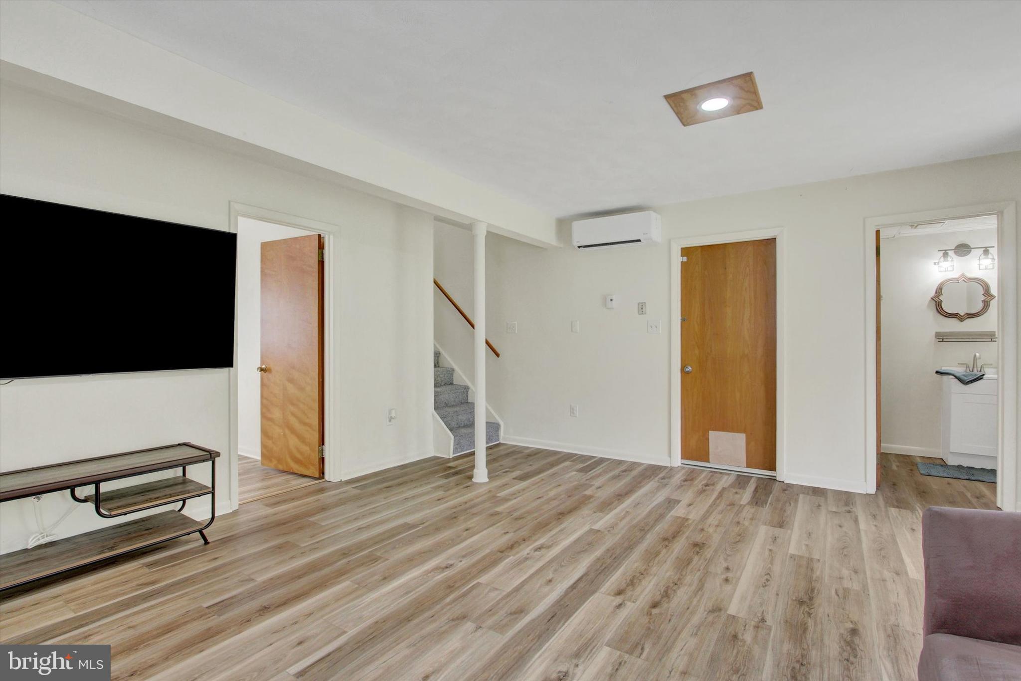 WOODCREST - Residential