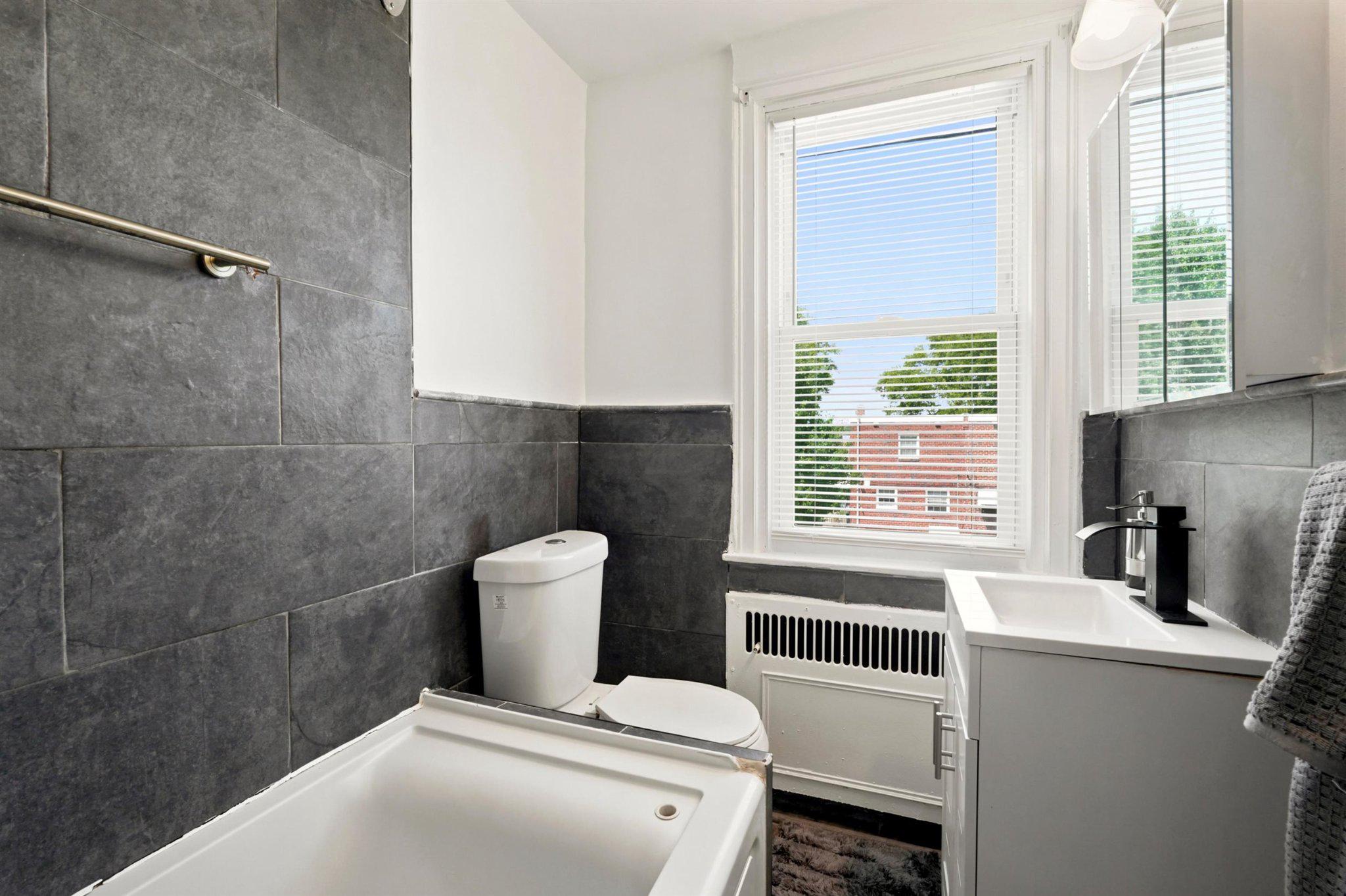 MAYFAIR (WEST) - Residential