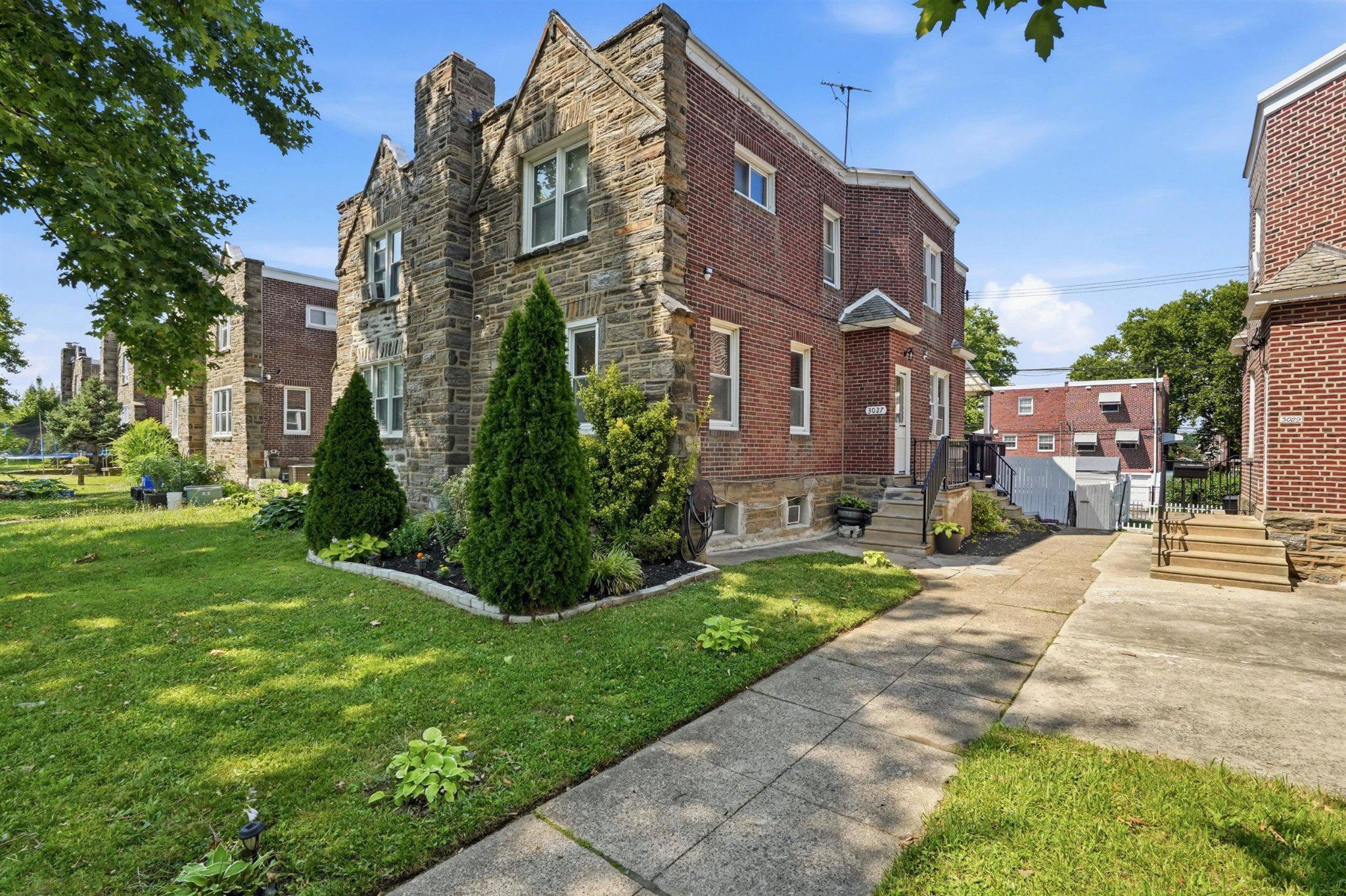 MAYFAIR (WEST) - Residential