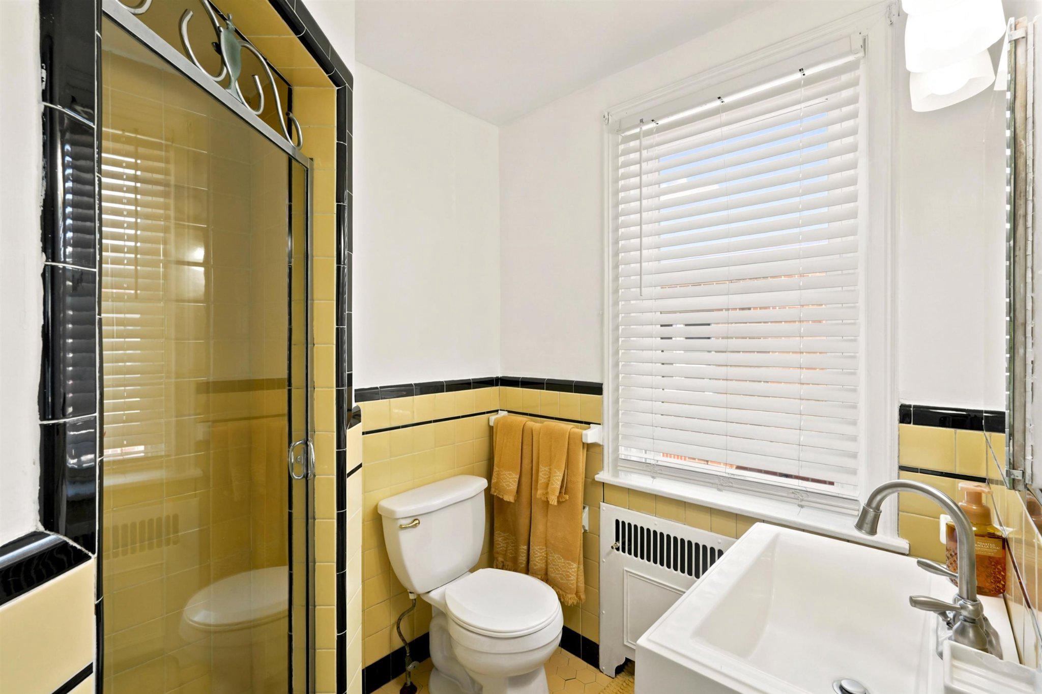 MAYFAIR (WEST) - Residential