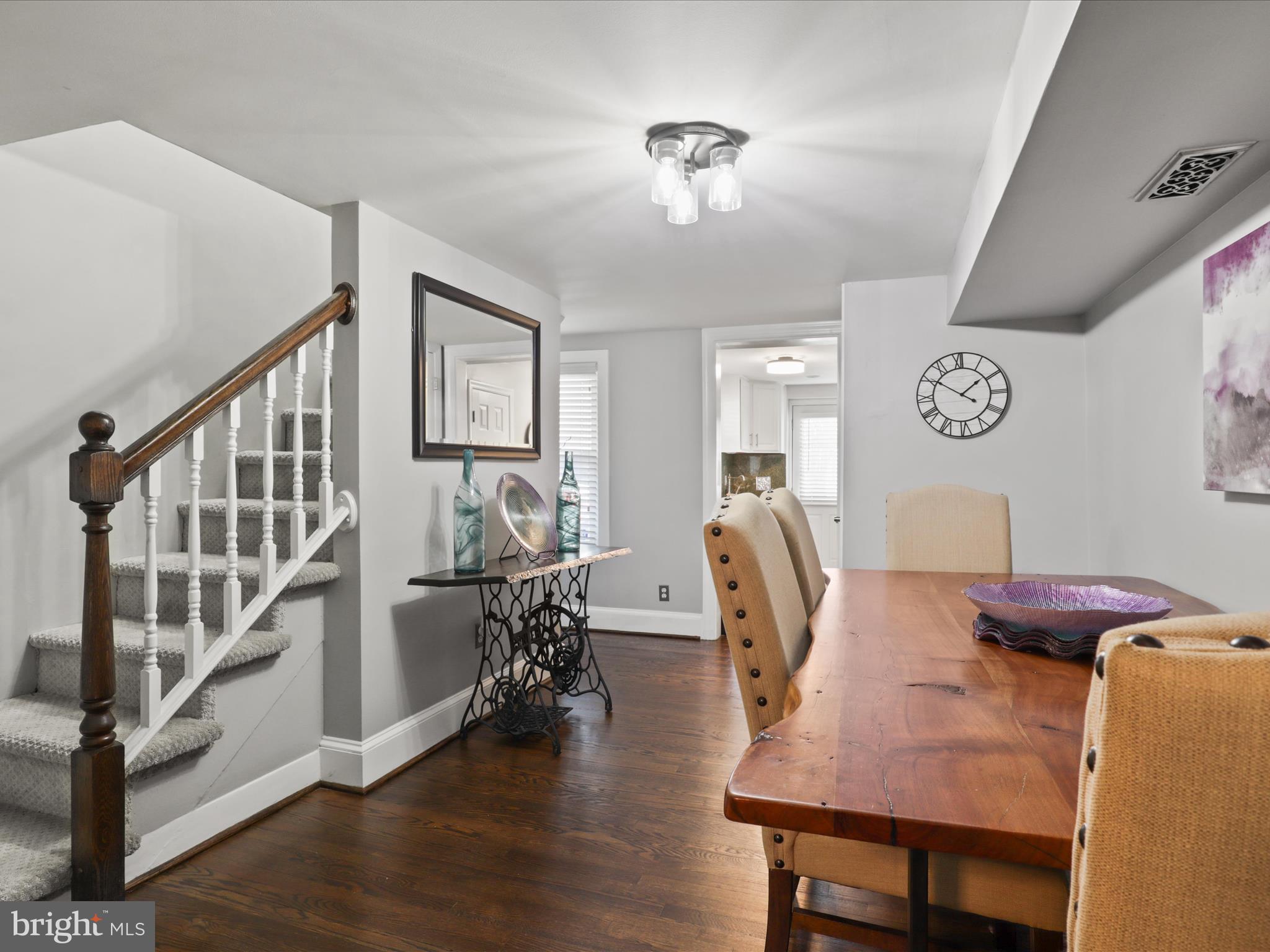 OLD TOWN ALEXANDRIA - Residential