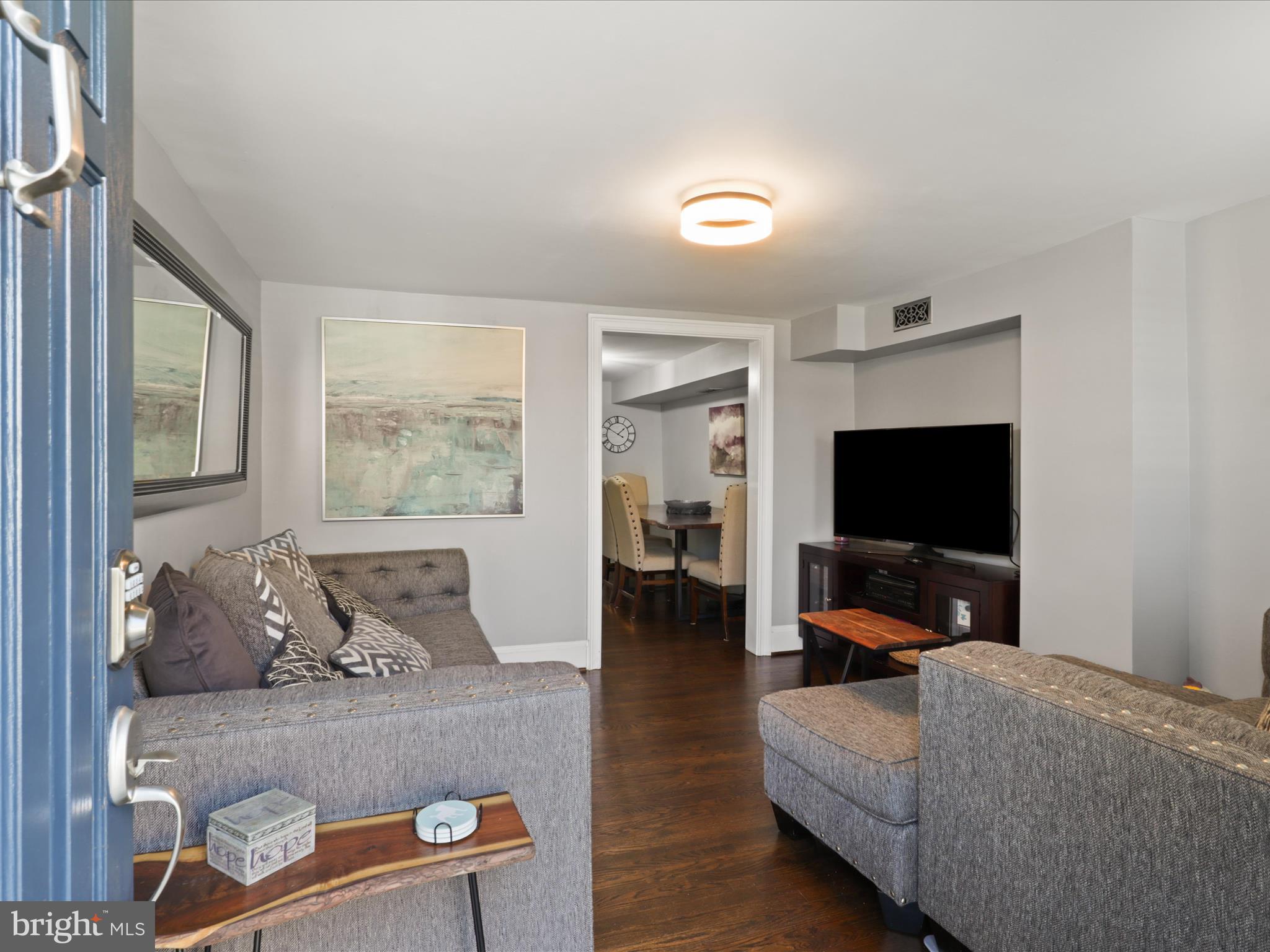 OLD TOWN ALEXANDRIA - Residential