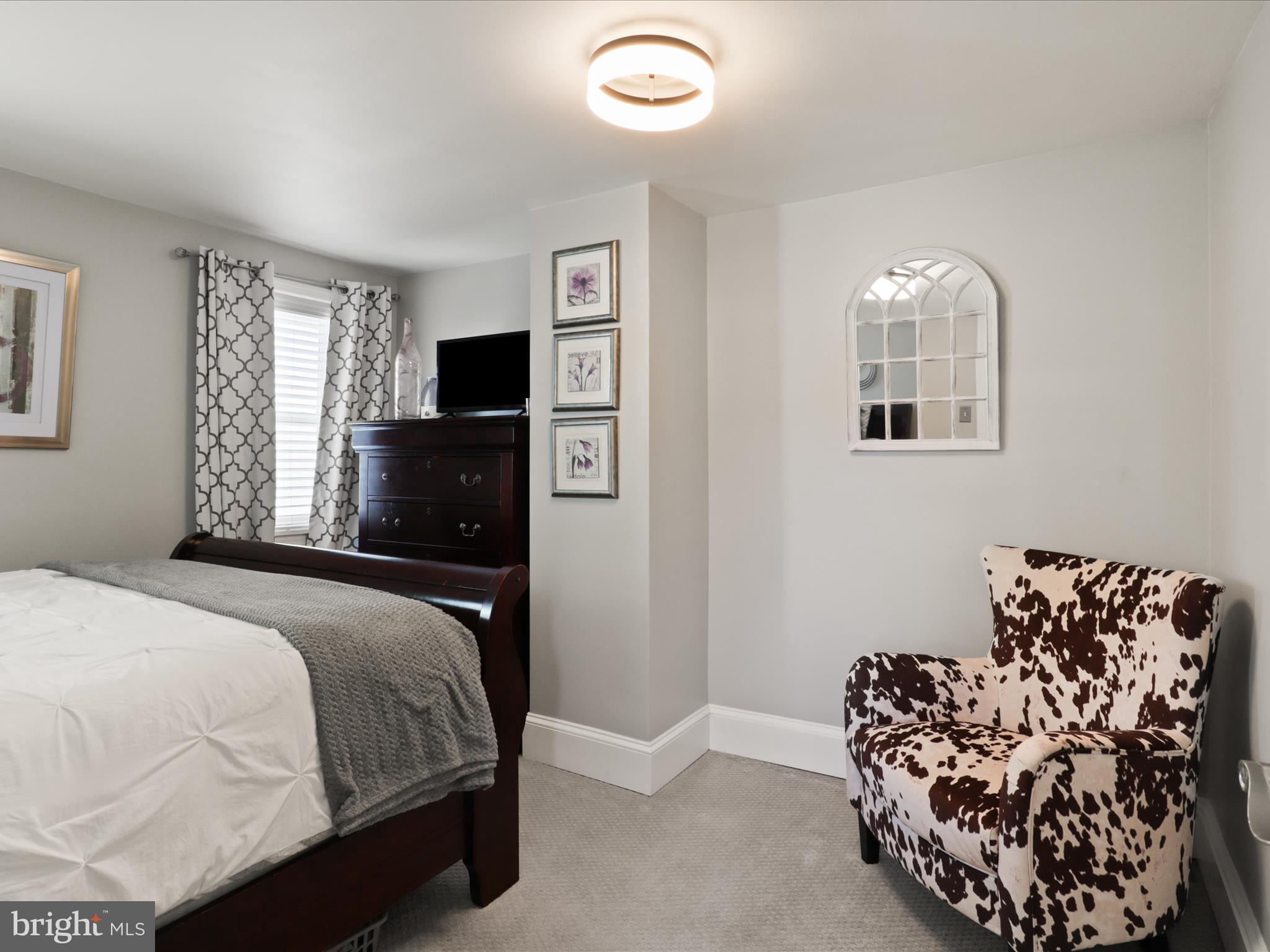 OLD TOWN ALEXANDRIA - Residential
