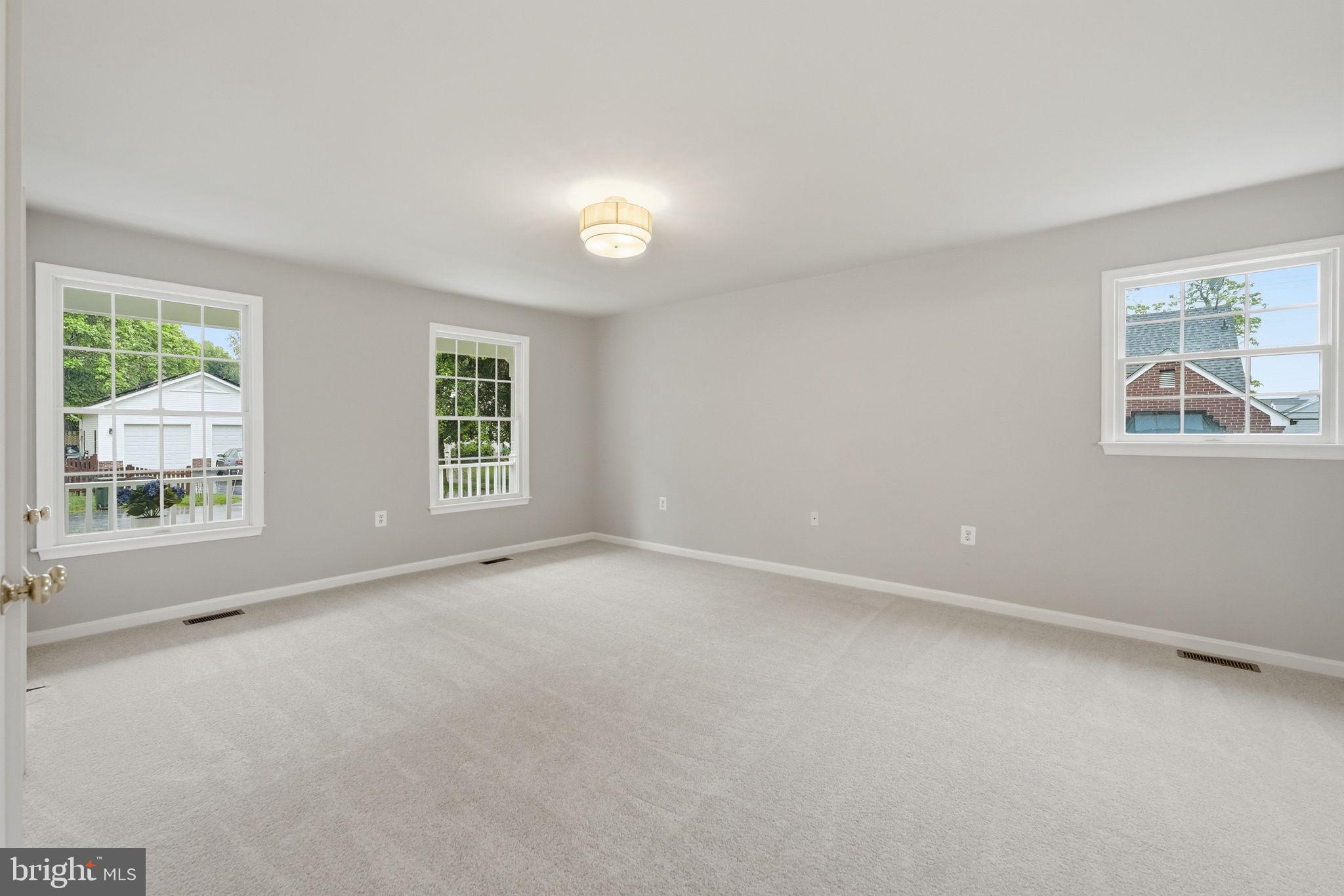 TOWN OF PURCELLVILLE - Residential