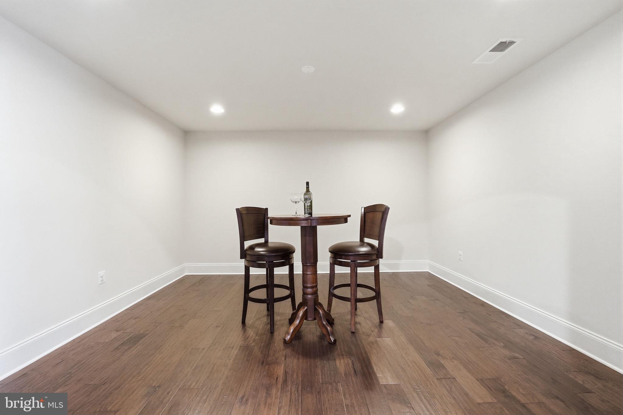 SHENSTONE - Residential
