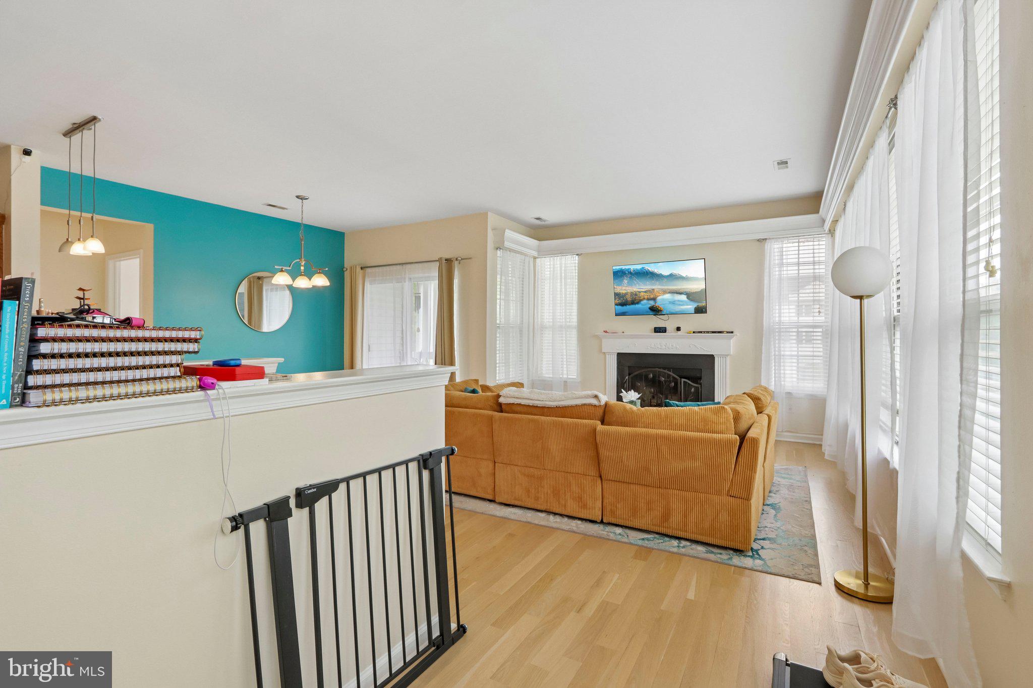 CORNERSTONE - Residential