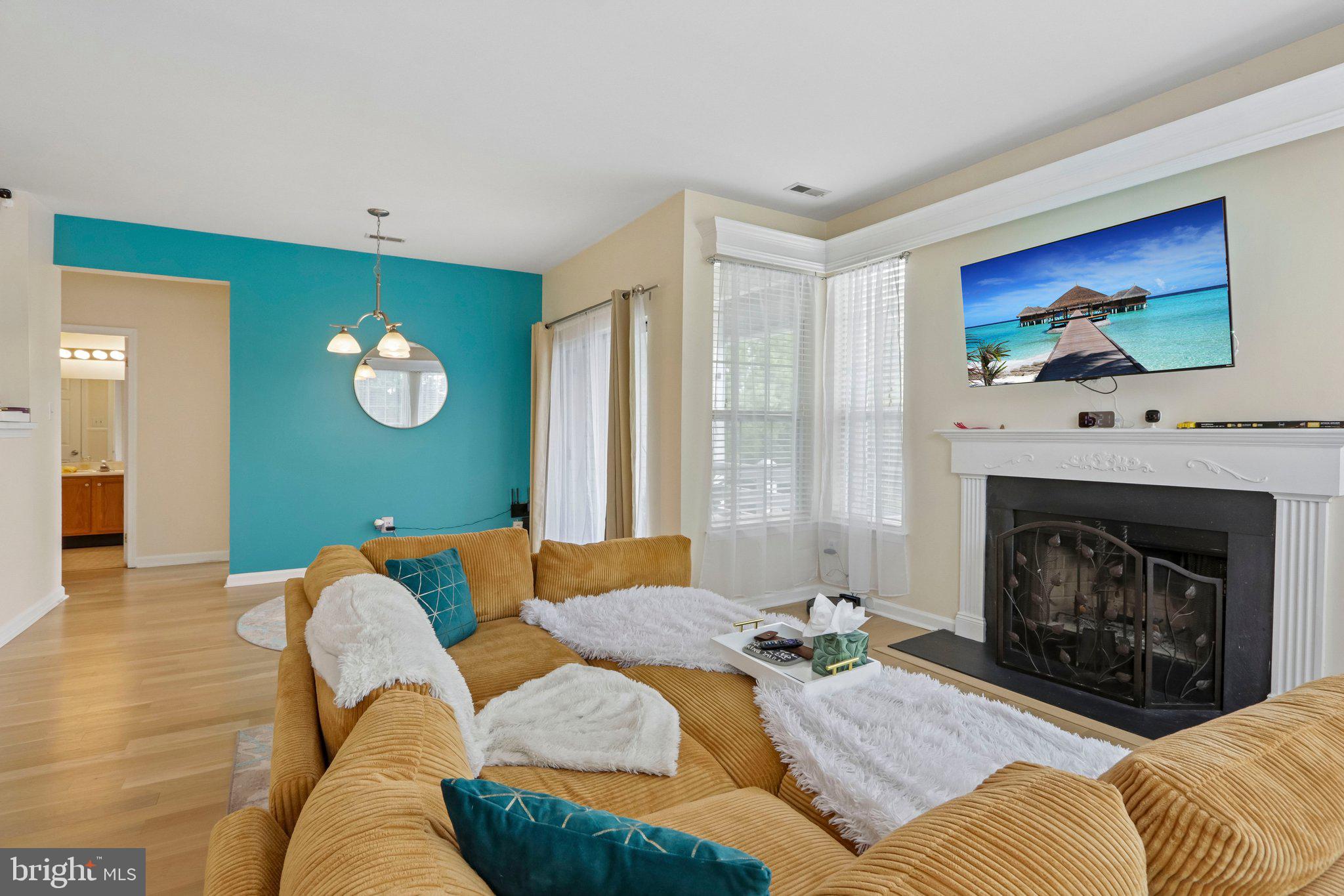 CORNERSTONE - Residential