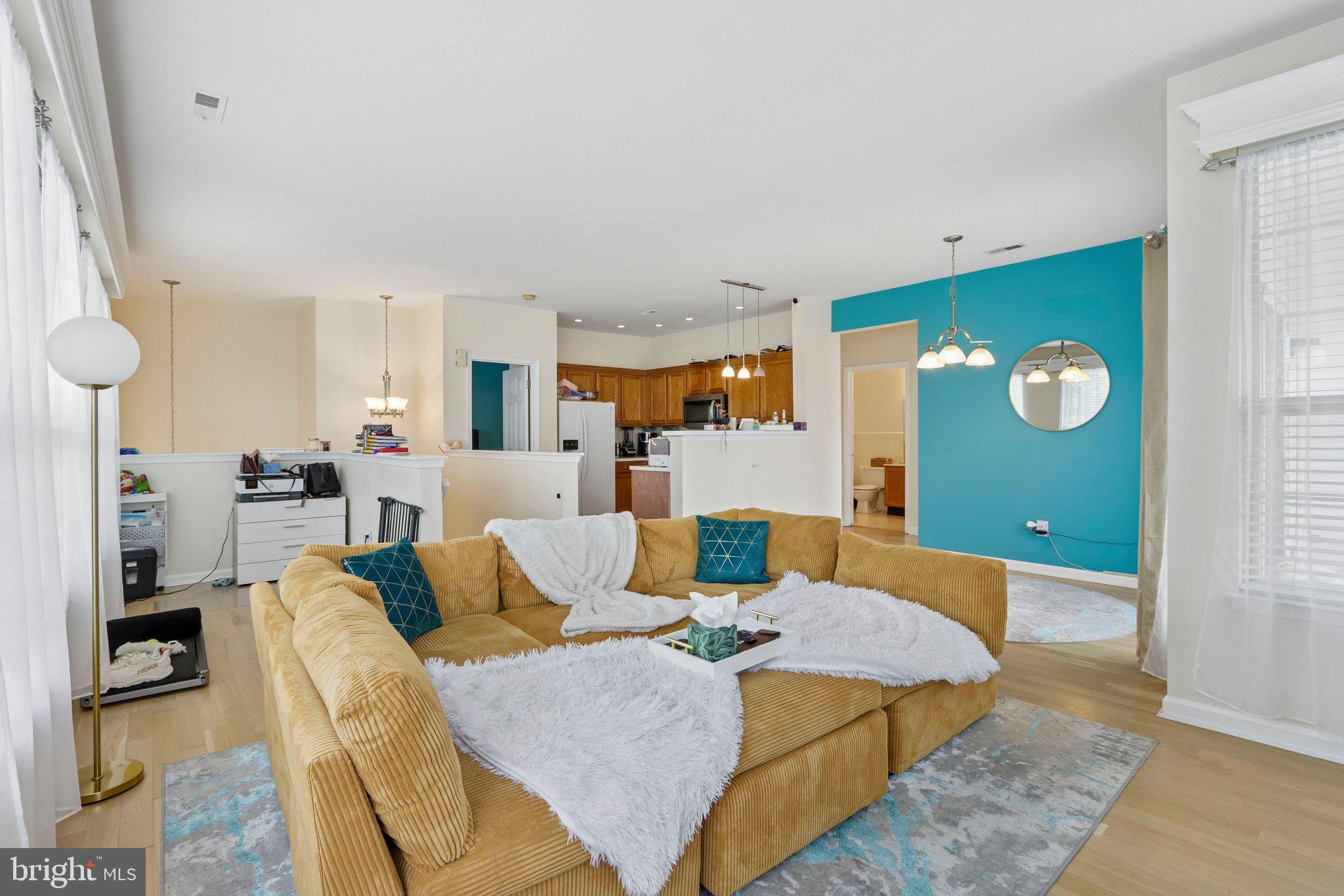 CORNERSTONE - Residential