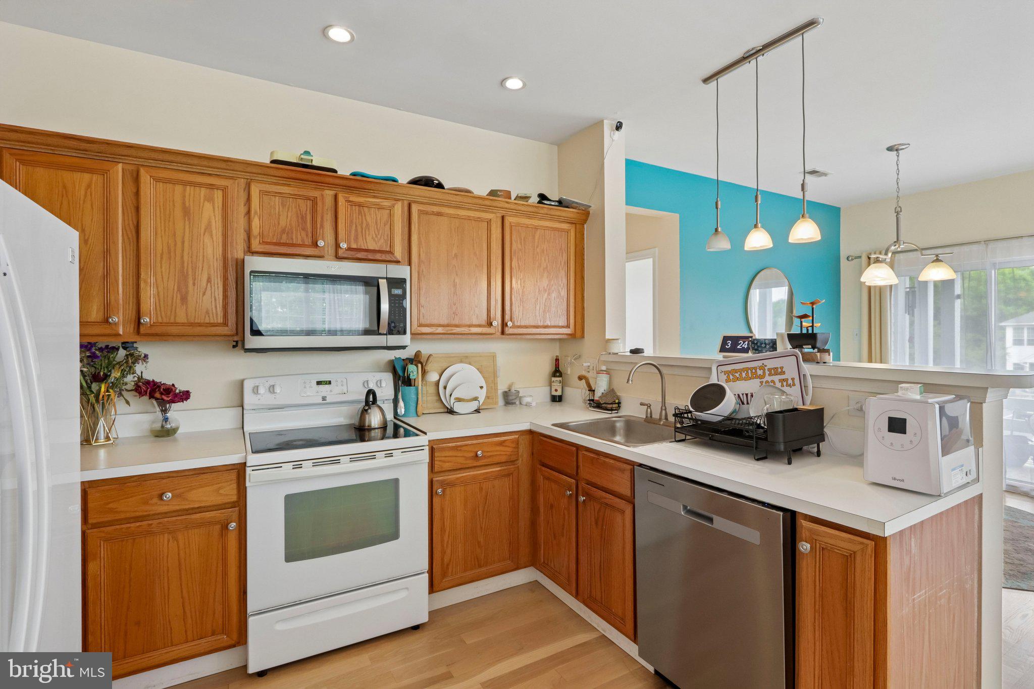 CORNERSTONE - Residential
