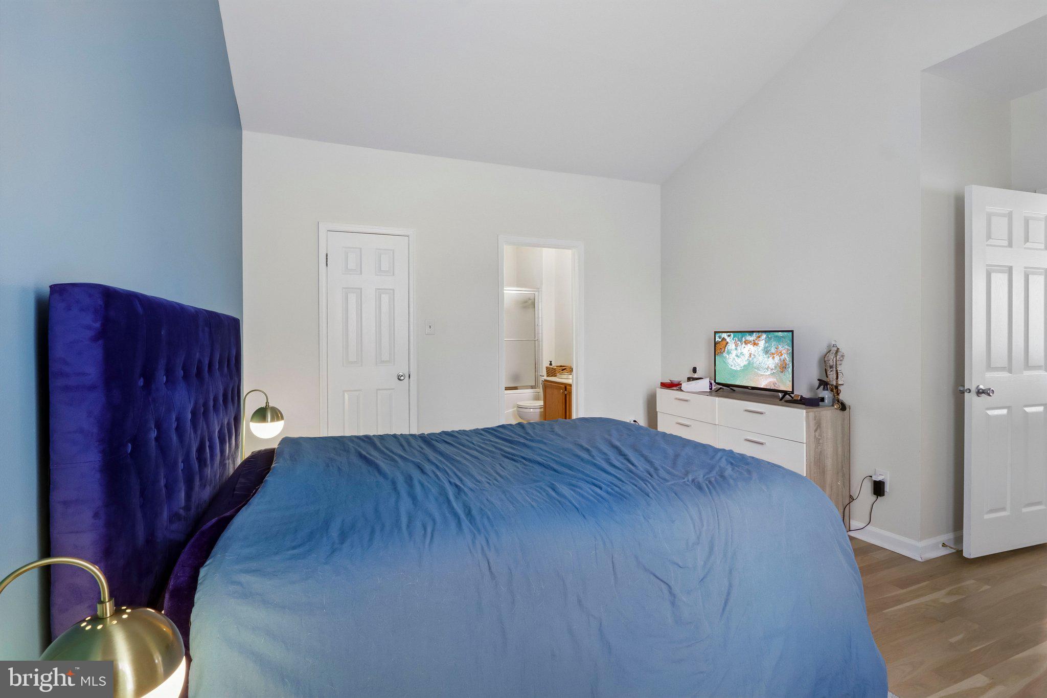CORNERSTONE - Residential