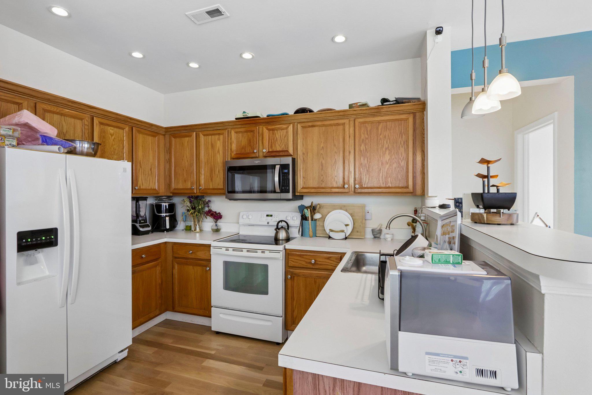 CORNERSTONE - Residential