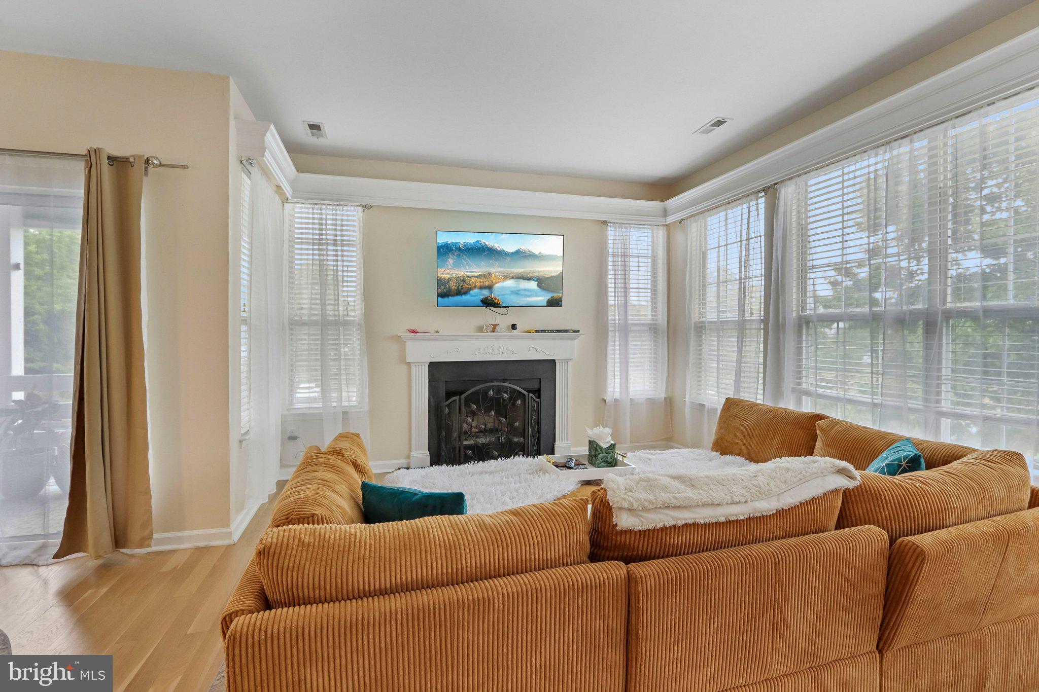 CORNERSTONE - Residential