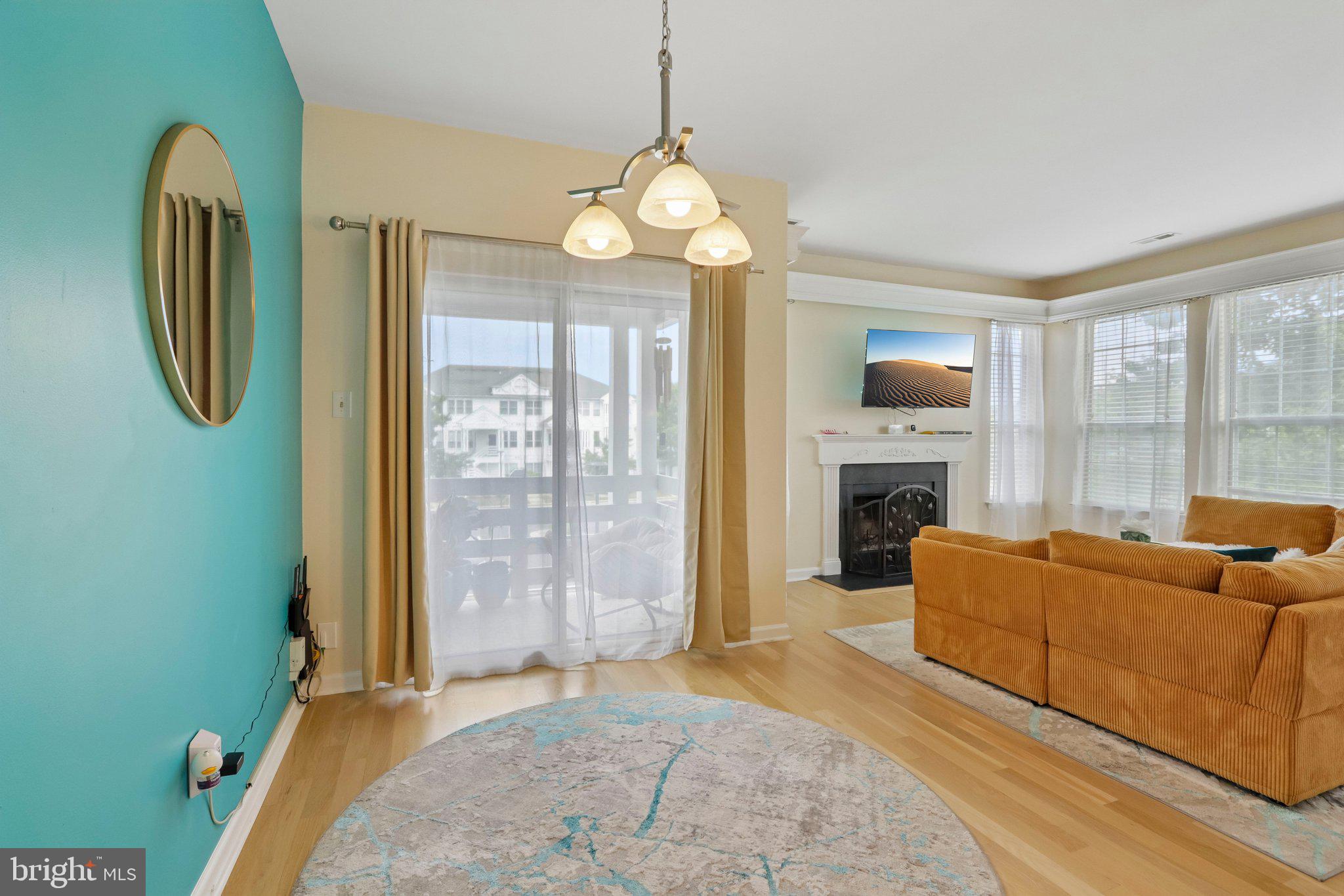 CORNERSTONE - Residential