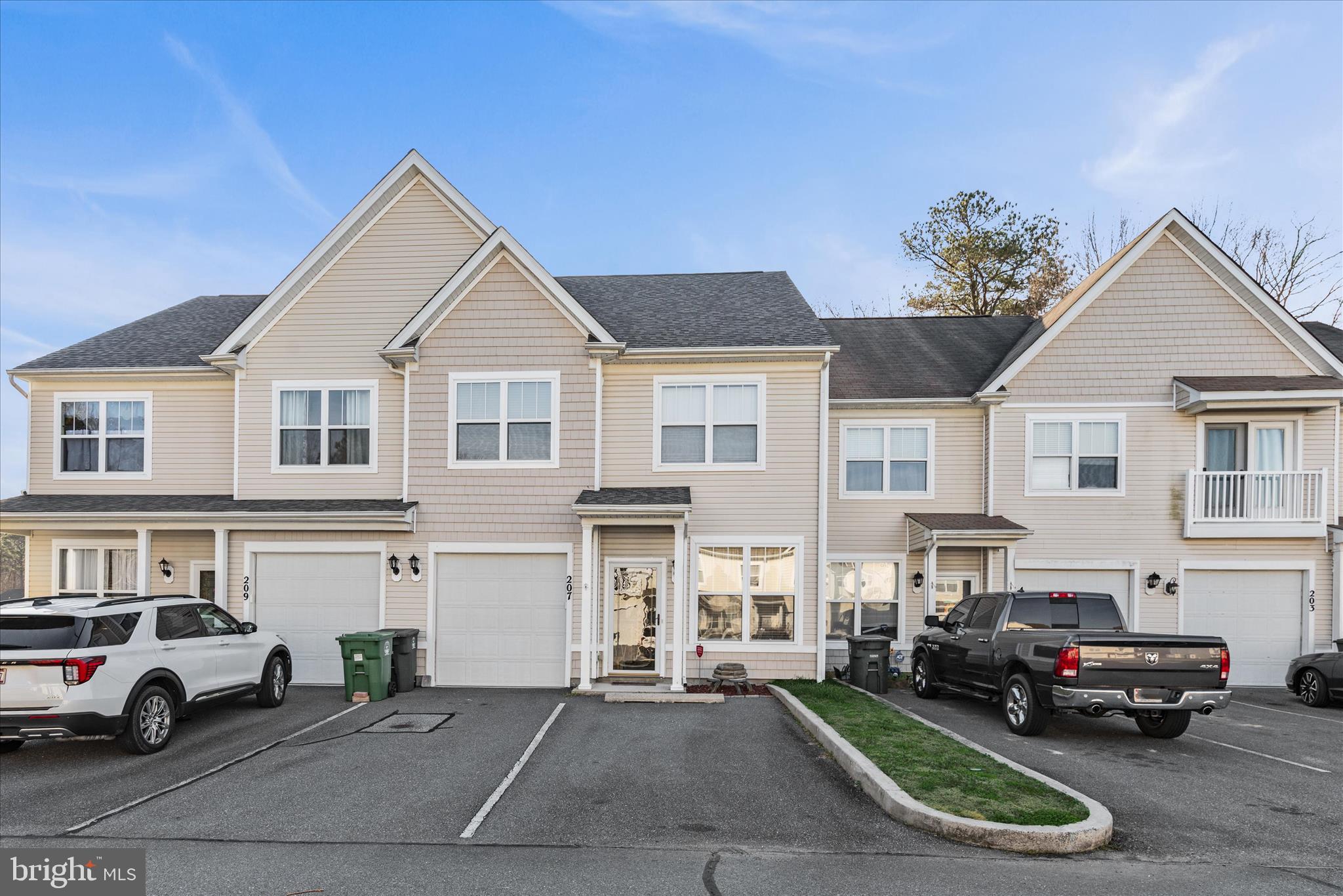 Maintained with such "pride of ownership", and located in the sought-after Decatur Farm community, you don't want to miss this townhome. This coastal-chic gem is a true standout, featuring an array of recent high-value improvements including a new roof, a new hot water heater, and a new garage door motor. The interior radiates a light and airy aesthetic with stylish LVP flooring and a stylish kitchen upgraded with granite countertops, a new refrigerator, all stainless steel appliances, and a new center island. Relaxation awaits in the spacious primary suite, complete with a generous walk-in closet and private ensuite. Step outside to the new concrete patio to enjoy peaceful, views of the pond—the ultimate backdrop for outdoor entertaining.  In addition, the community offers a community pool and fitness room as well, for added convenience, fun and relaxation at your coastal retreat!