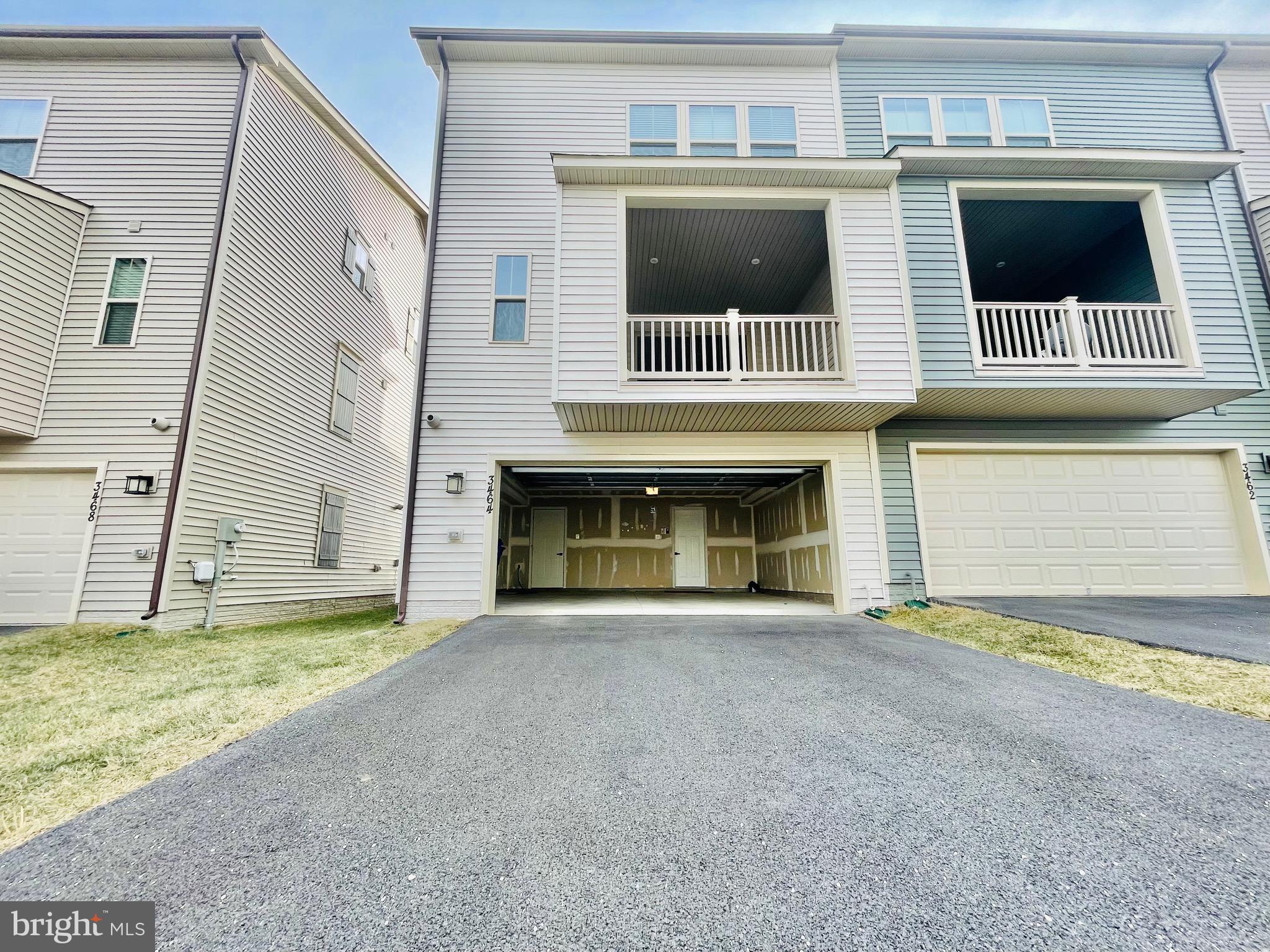VILLAGES OF URBANA - Residential Lease