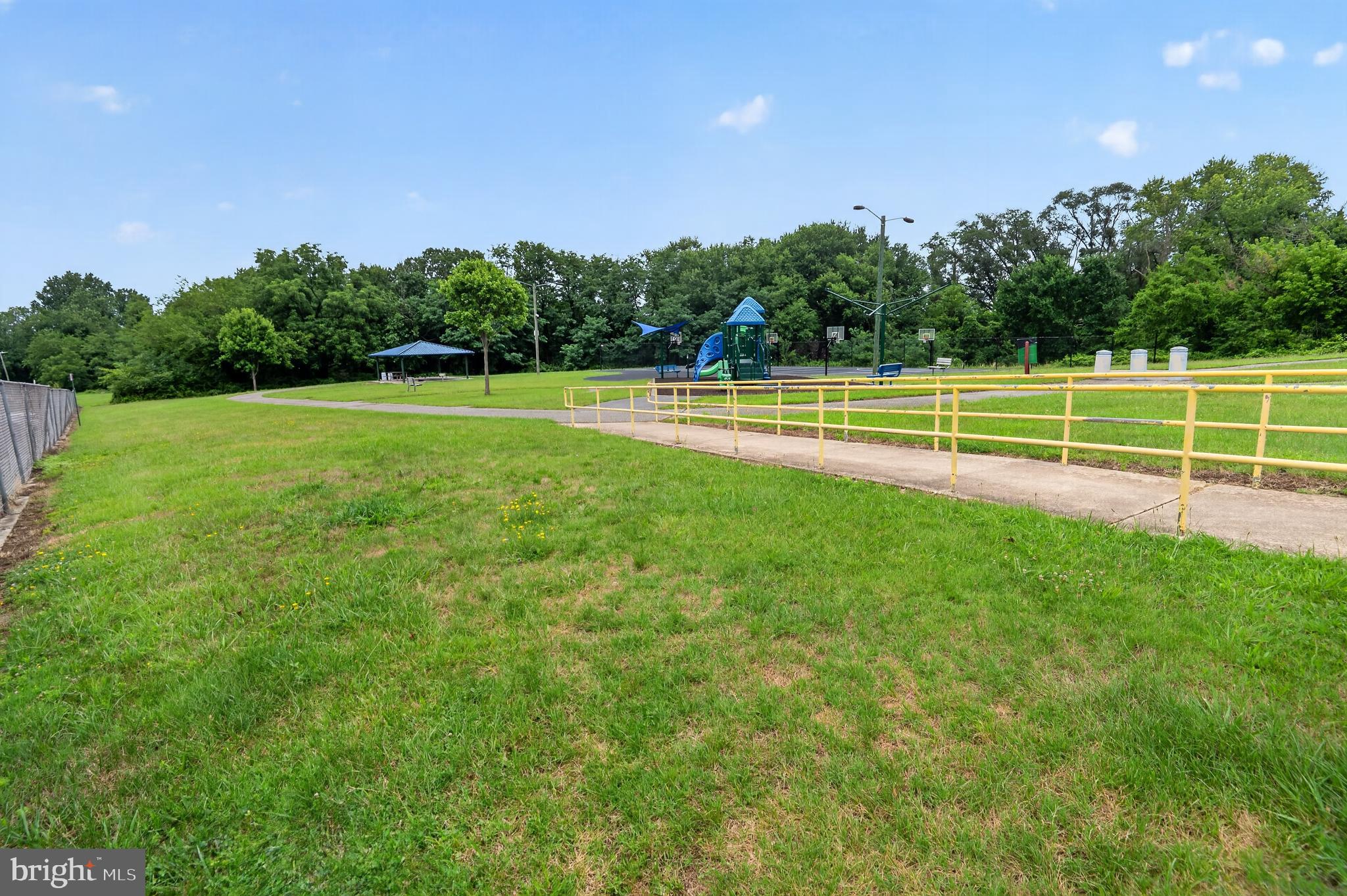 ARUNDEL VILLAGE - Residential