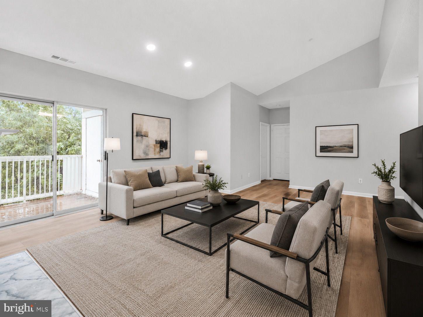 EDGEWATER AT TOWN CENTER - Residential
