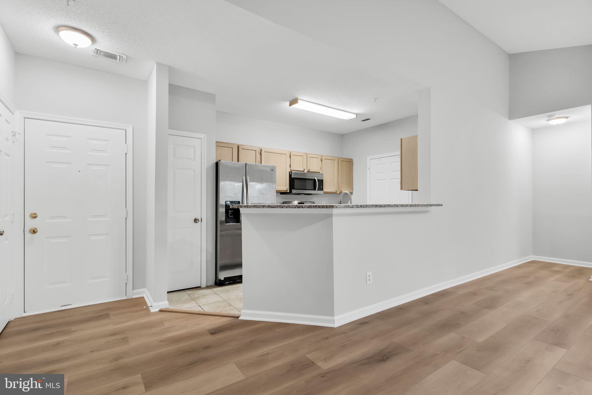EDGEWATER AT TOWN CENTER - Residential