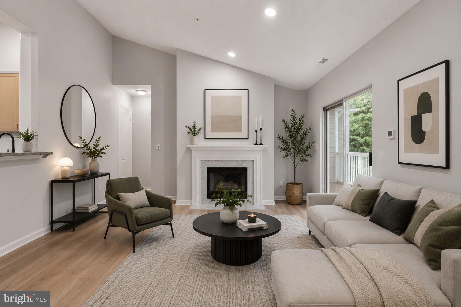 EDGEWATER AT TOWN CENTER - Residential