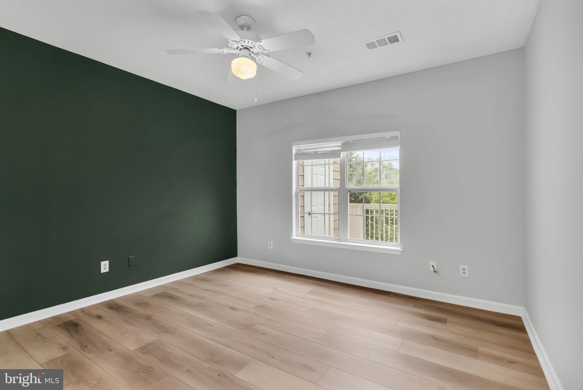 EDGEWATER AT TOWN CENTER - Residential