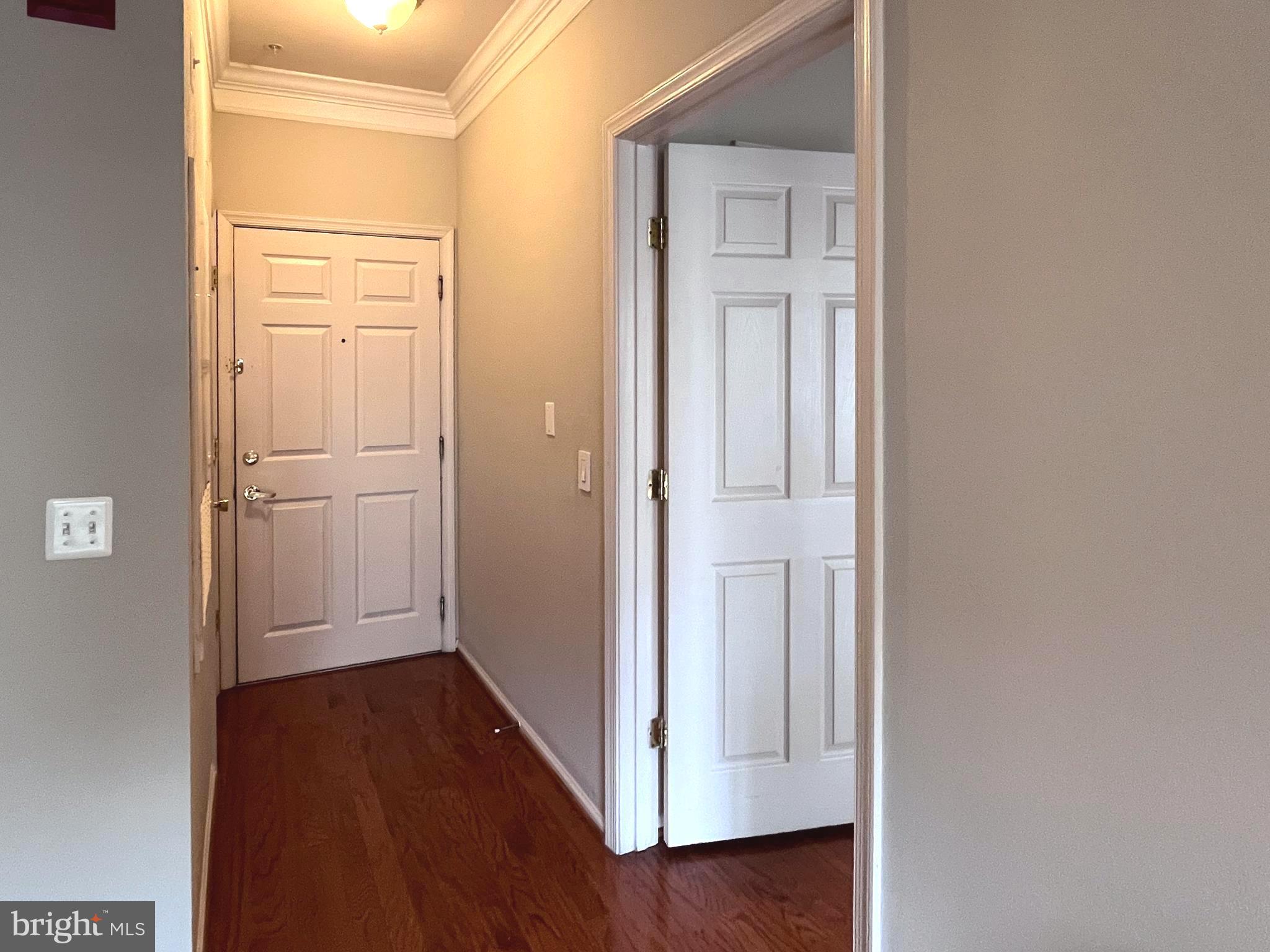 GATES OF MCLEAN - Residential