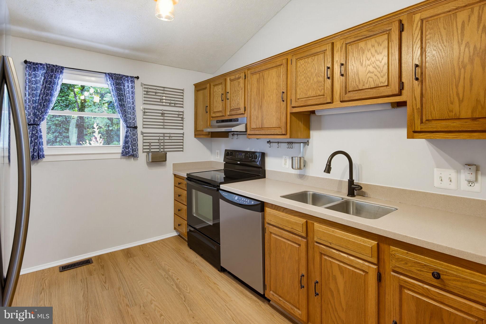HARMANS WOODS - Residential