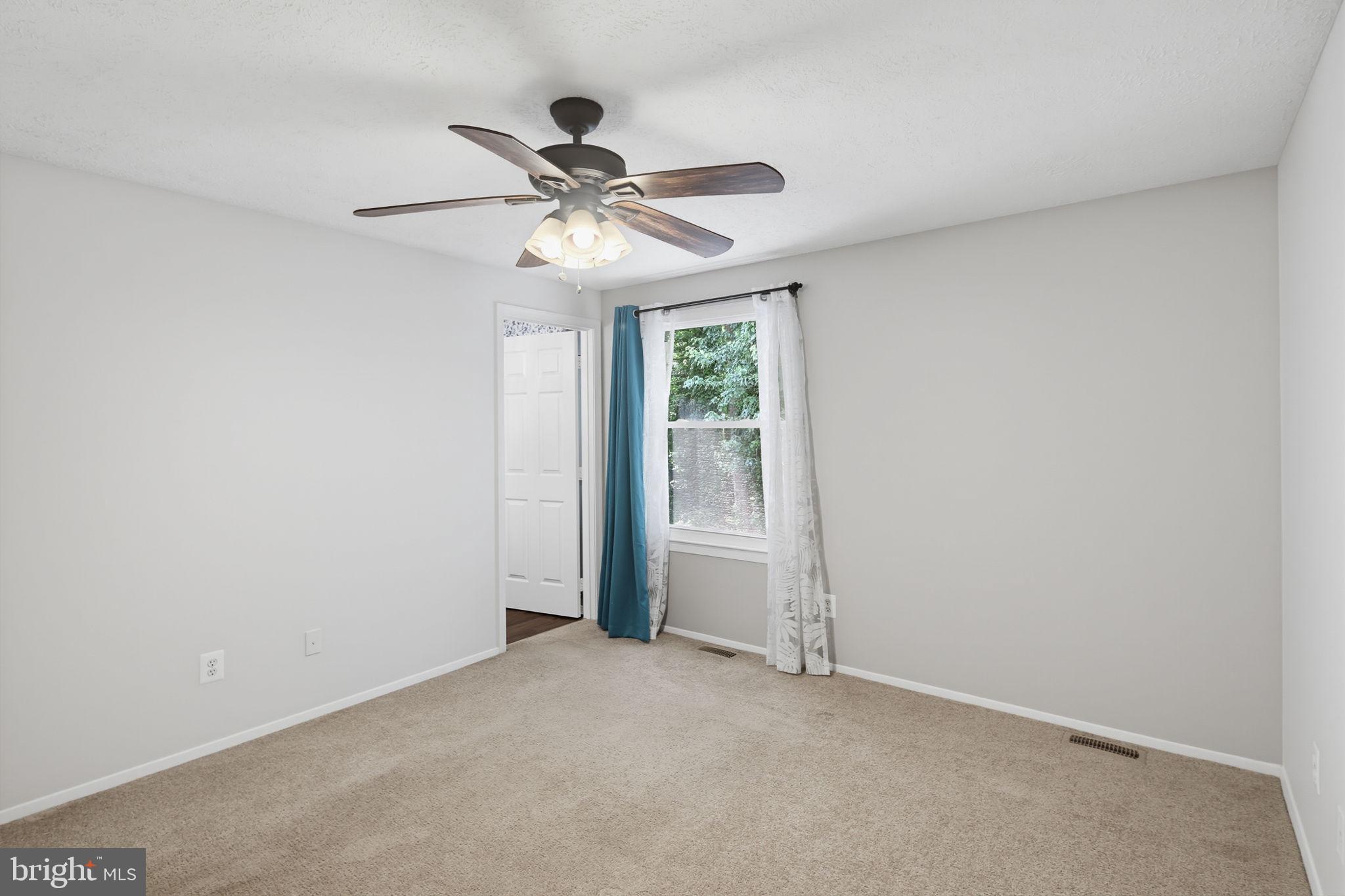 HARMANS WOODS - Residential