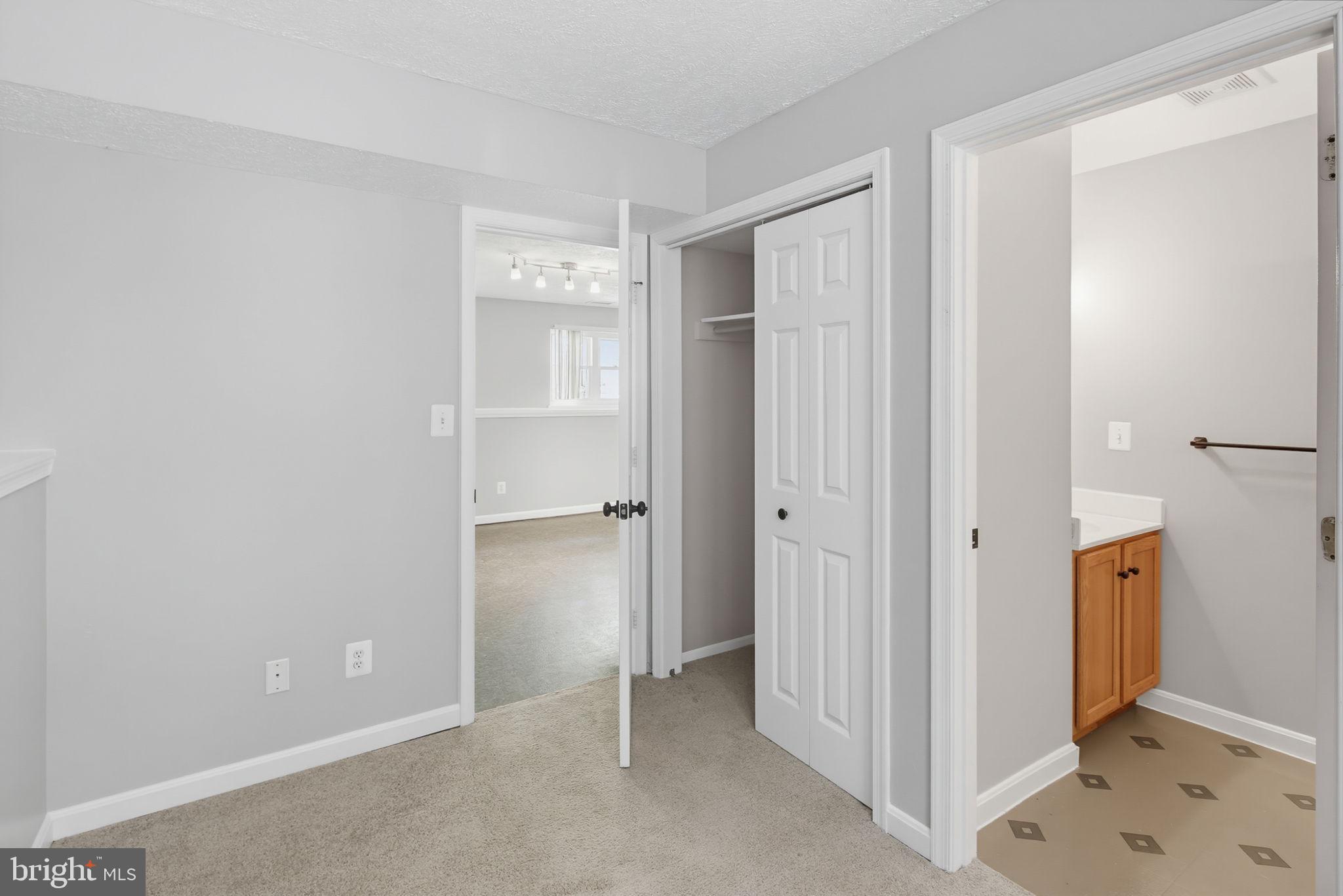 HARMANS WOODS - Residential
