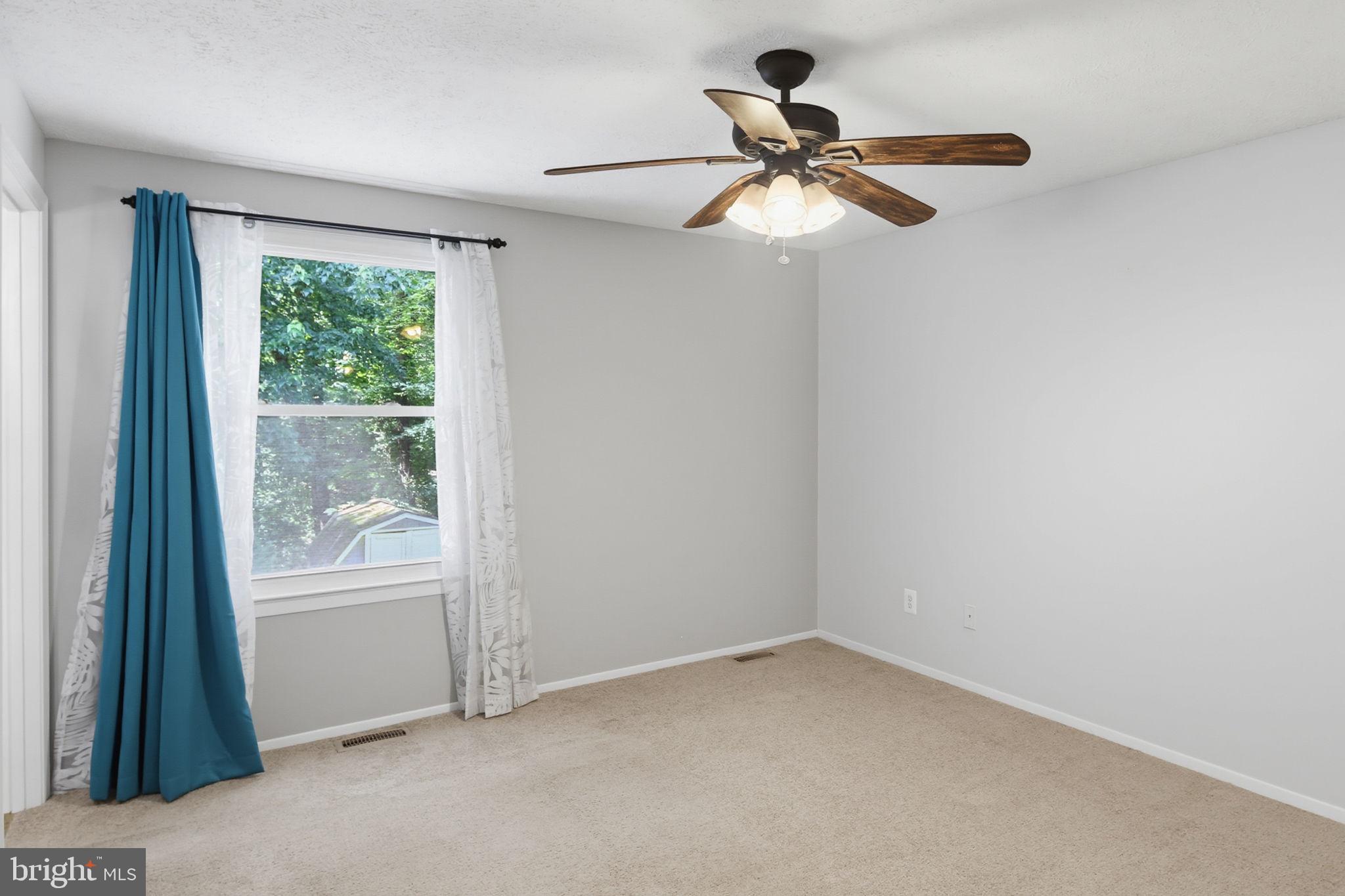 HARMANS WOODS - Residential