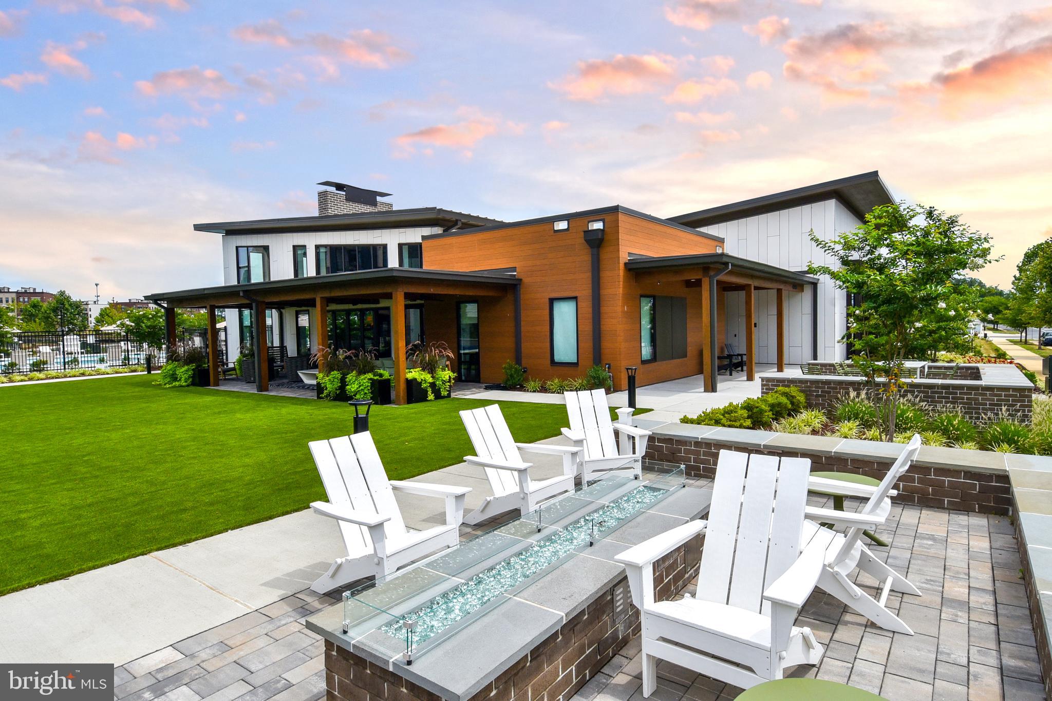 METRO WALK AT MOOREFIELD STATION - Residential