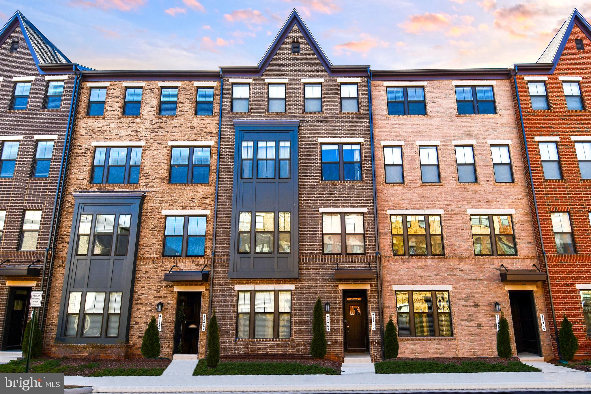 METRO WALK AT MOOREFIELD STATION - Residential