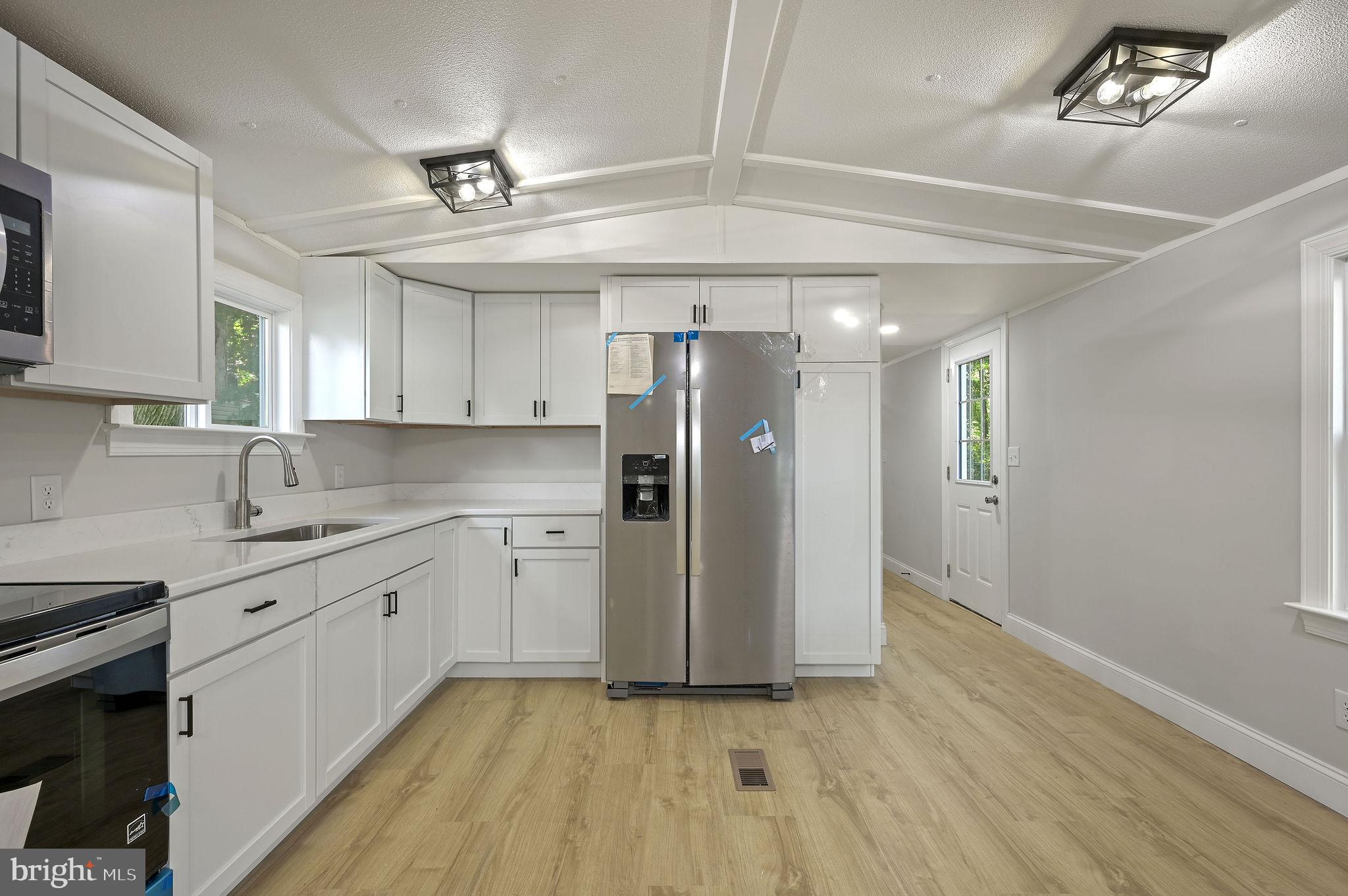 PINEWOOD ACRE - Residential