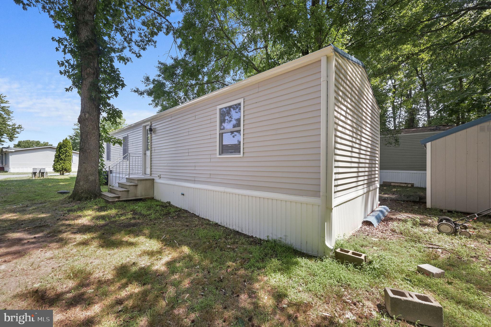 PINEWOOD ACRE - Residential