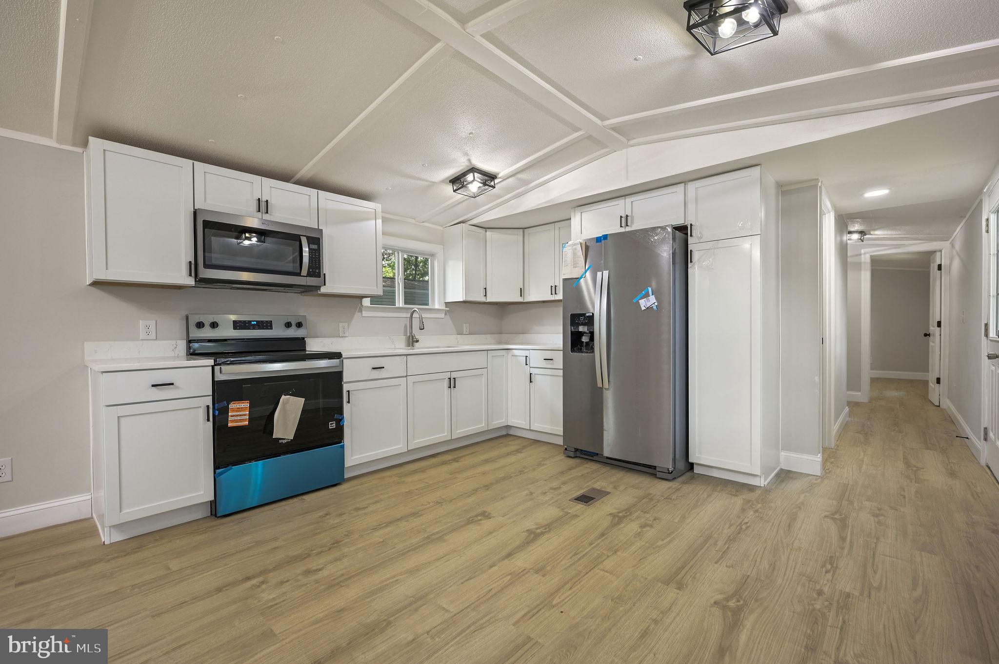 PINEWOOD ACRE - Residential