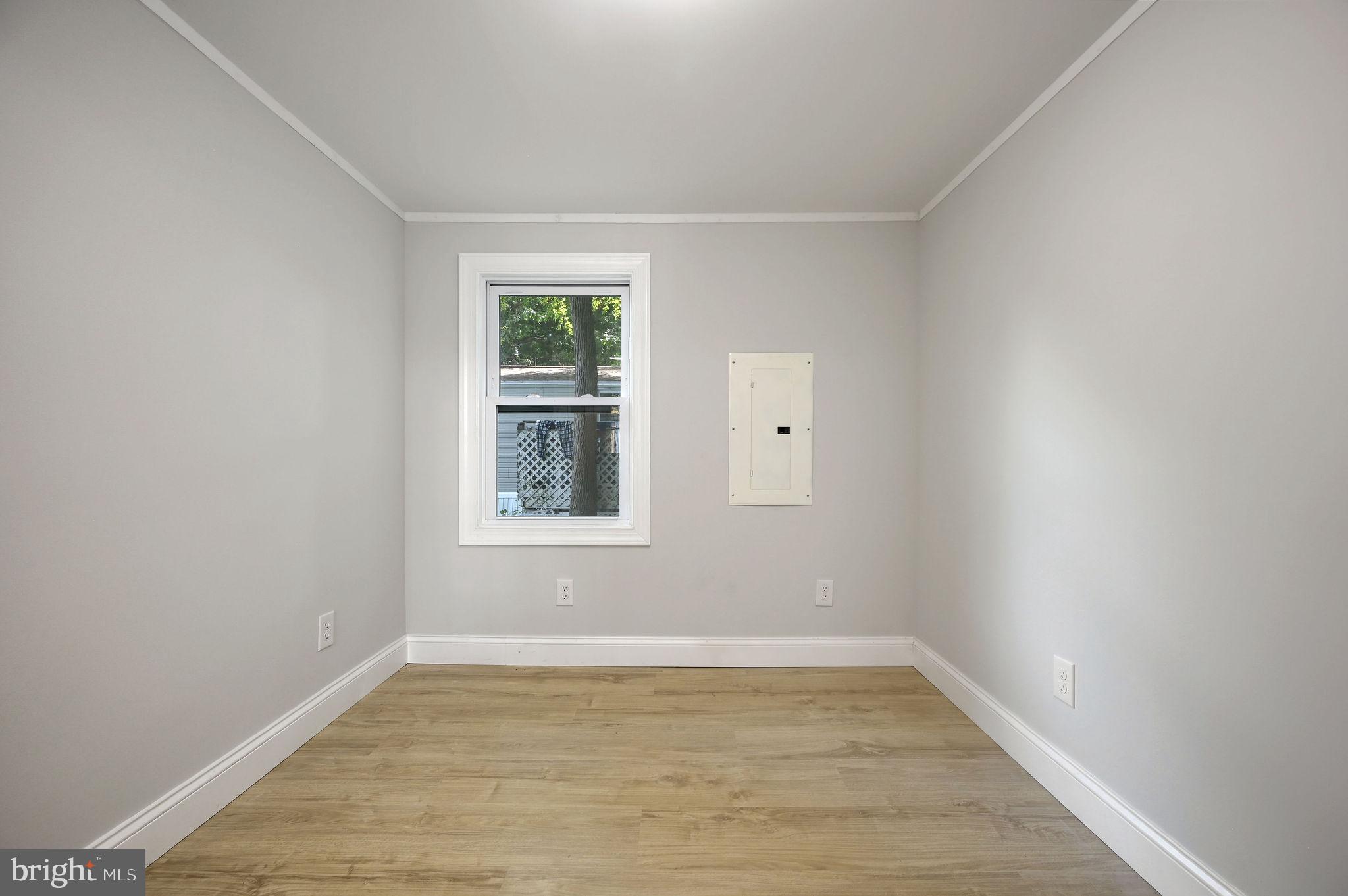 PINEWOOD ACRE - Residential