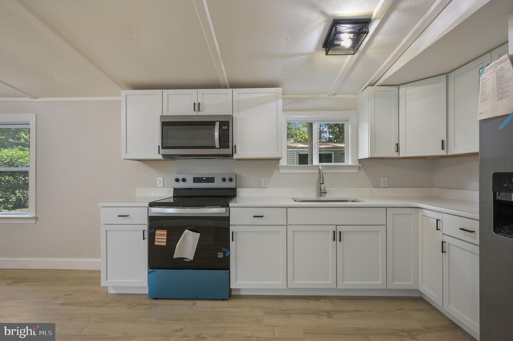 PINEWOOD ACRE - Residential