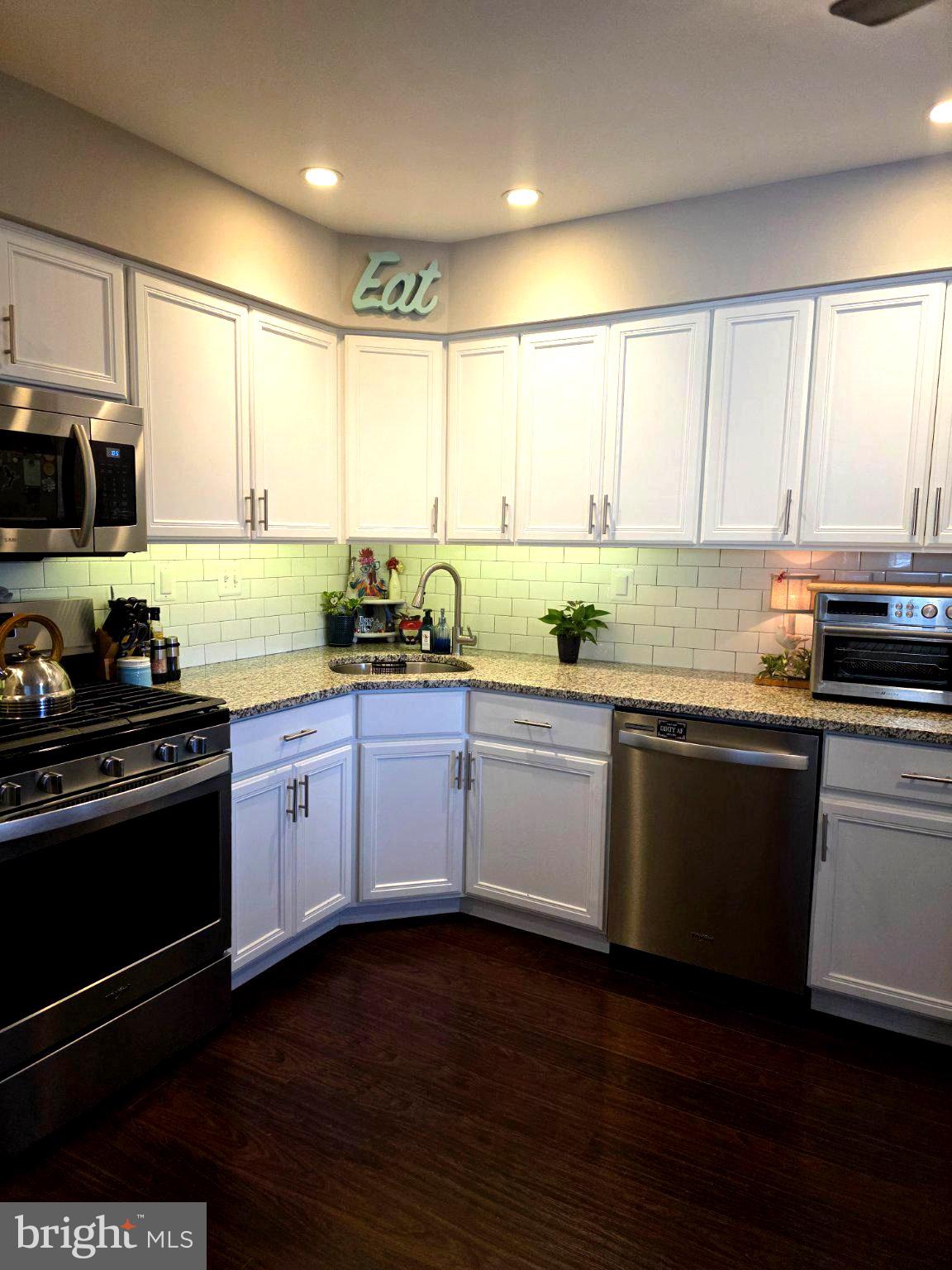 PROVIDENCE VIEW - Residential