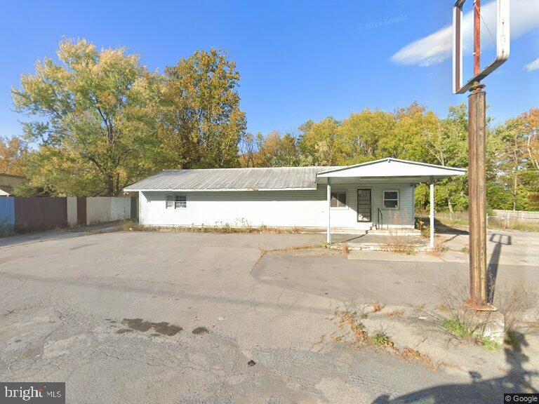 This property has been used as a store. Berkeley County tax classification is Mixed Commercial/Residential.
All communications should be directed to the listing agent.
