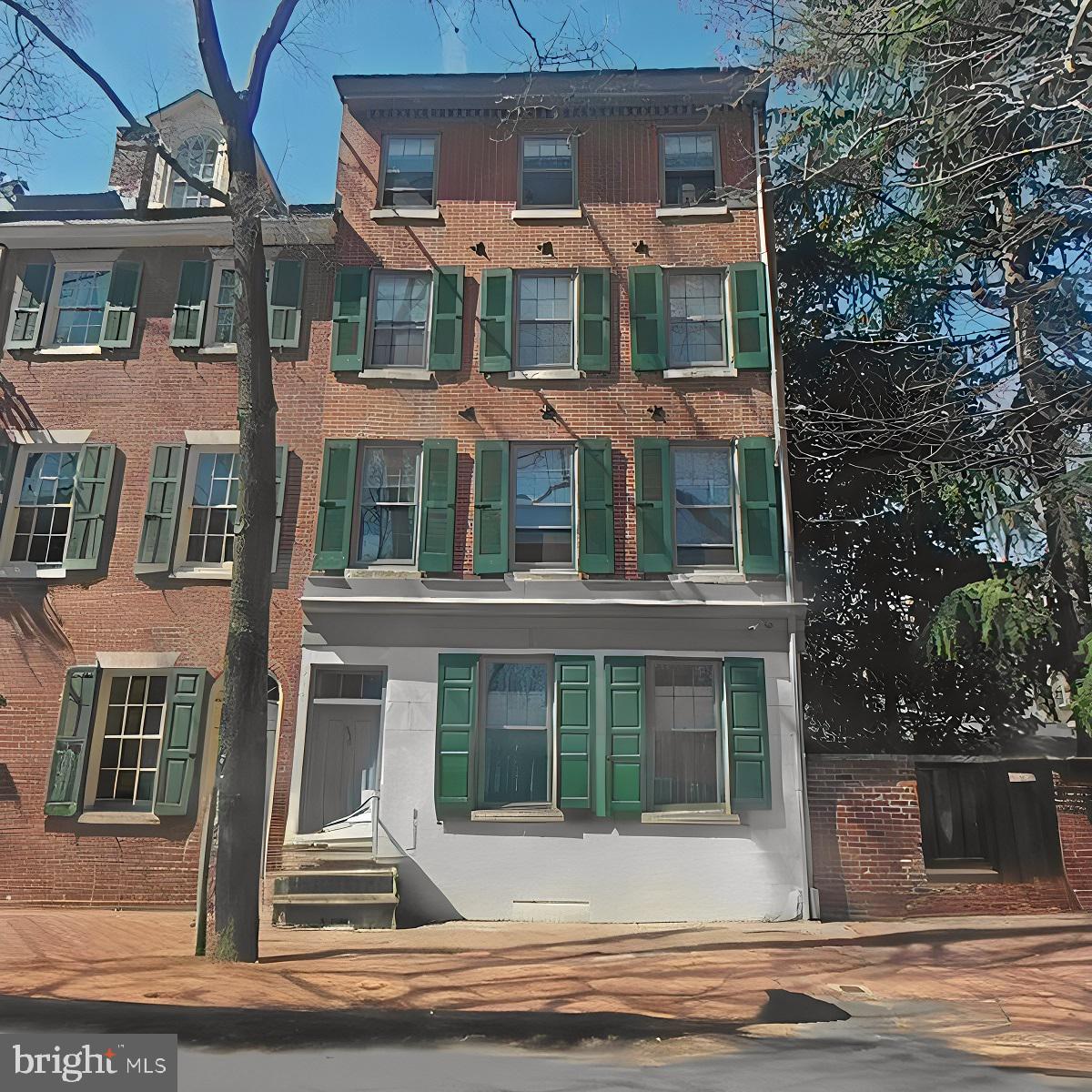 SOCIETY HILL - Residential Income