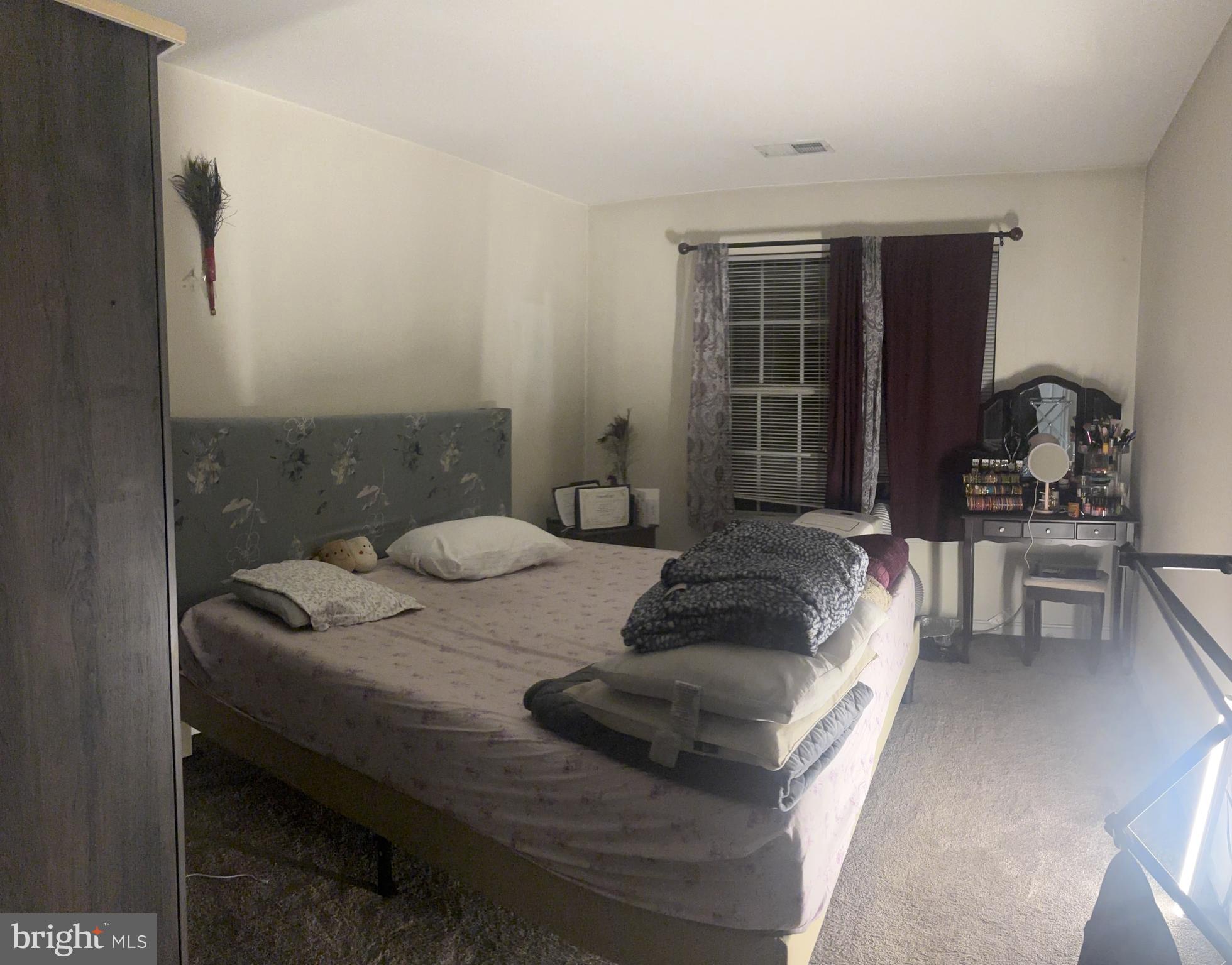 STONERIDGE CONDOMINIUMS - Residential