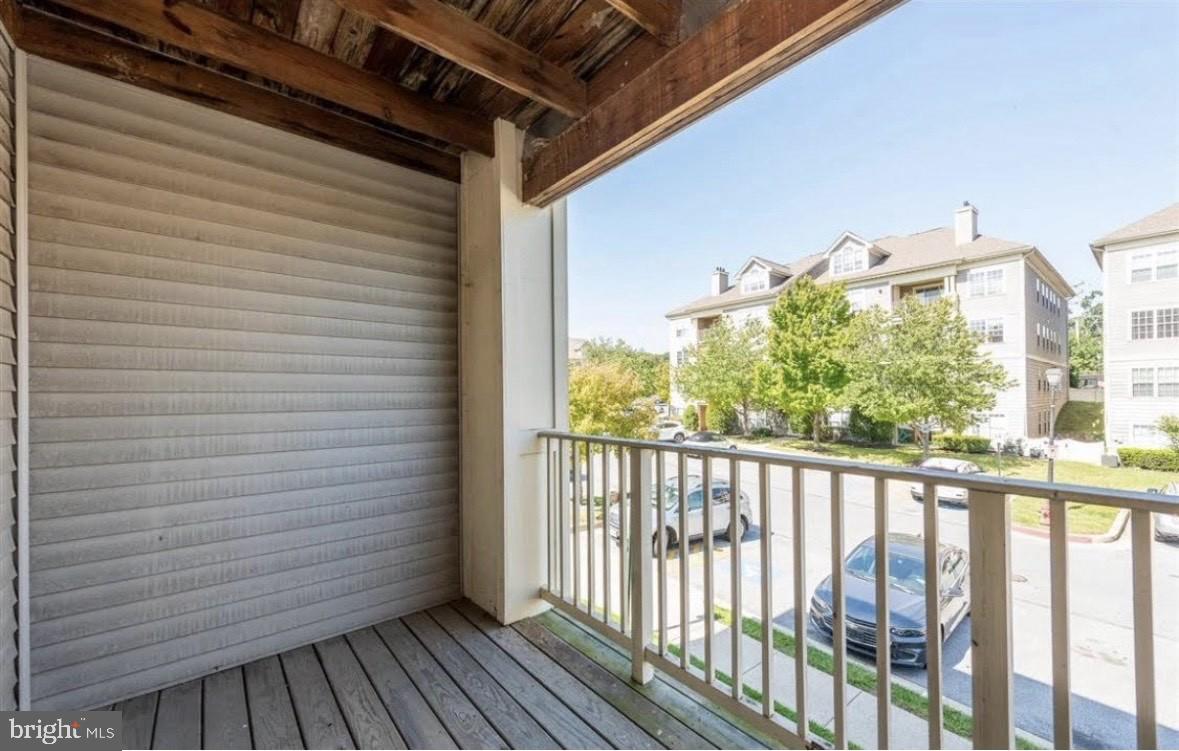 STONERIDGE CONDOMINIUMS - Residential