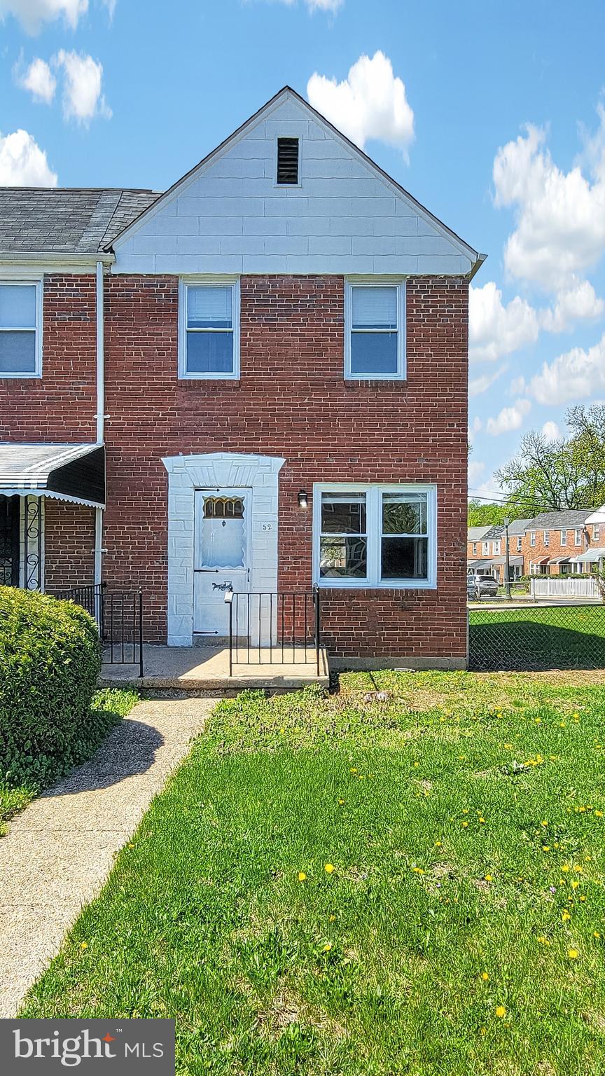 Stunning Corner-Lot Townhouse — Completely Transformed.
 Move-in ready and packed with upgrades, this gorgeous fenced corner-lot townhouse has been meticulously remodeled in 2023–2024.
Recent Upgrades included Roof & windows, HVAC system & water heater, granite countertop & stainless-steel appliances, refinished hardwood floors, full bathroom with custom-tiled shower, and more.
Step out from the back porch onto your own private, in-property paved parking — no street parking hassles, ever.