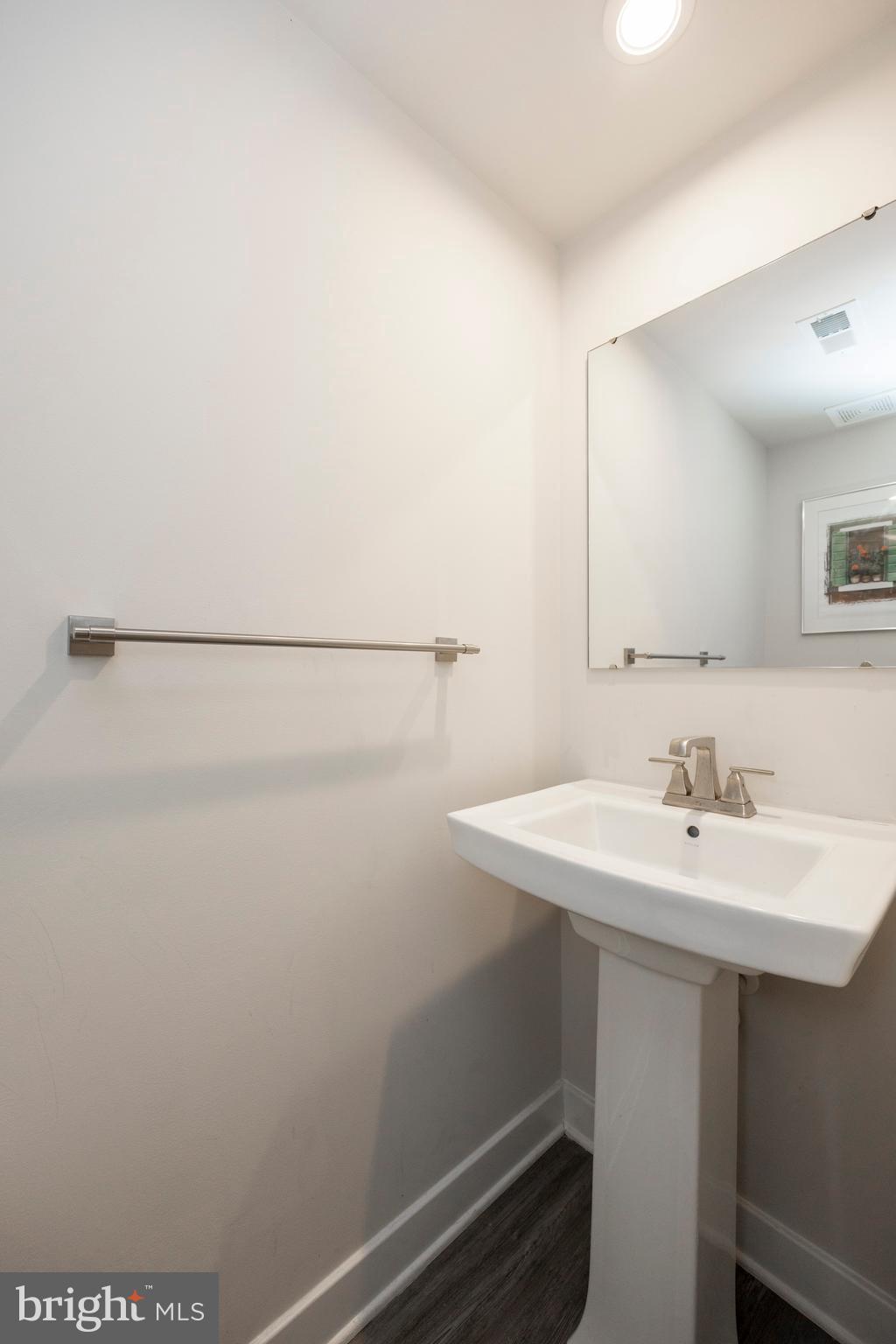 MAPLEVIEW - Residential Lease