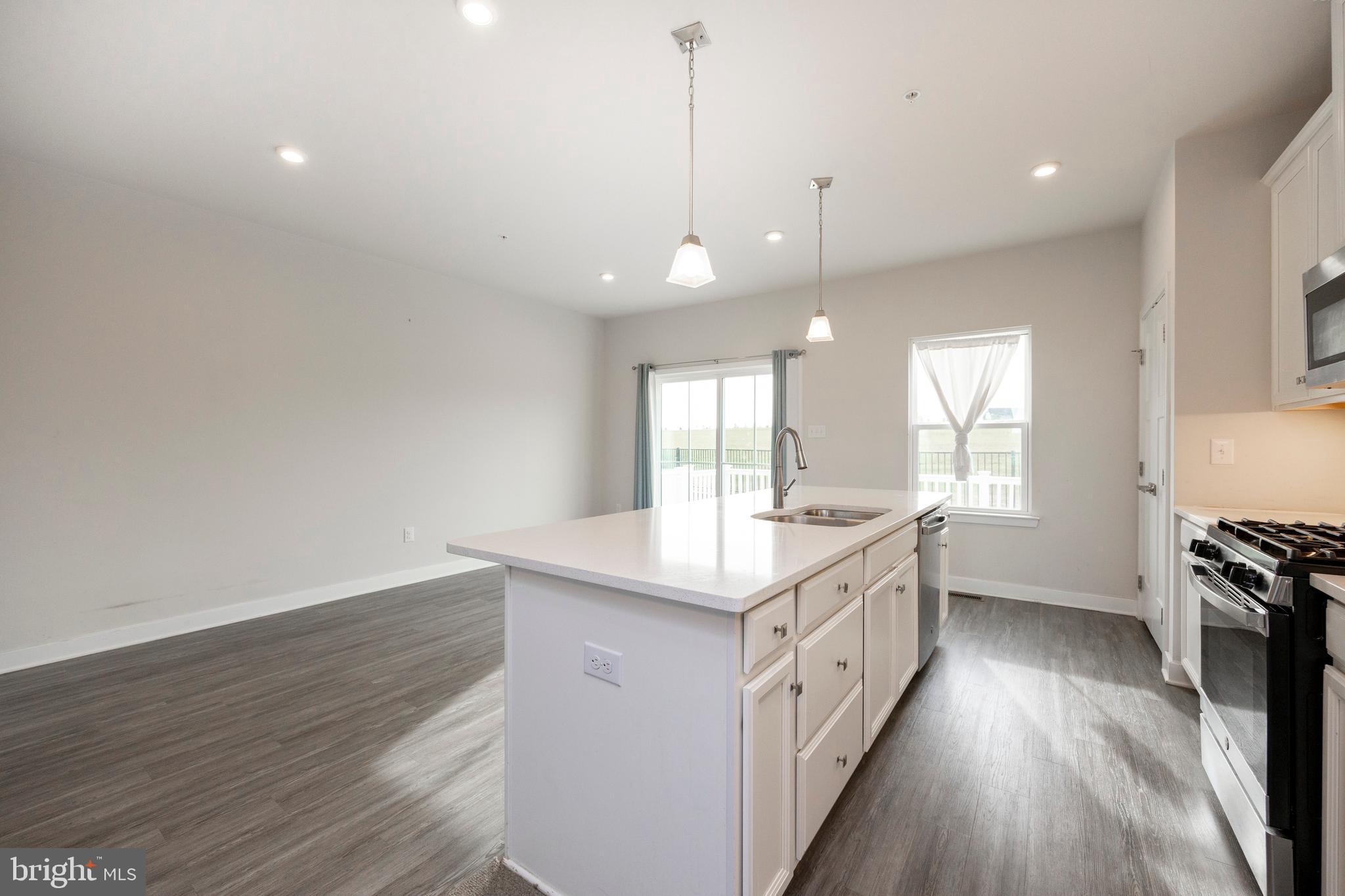 MAPLEVIEW - Residential Lease
