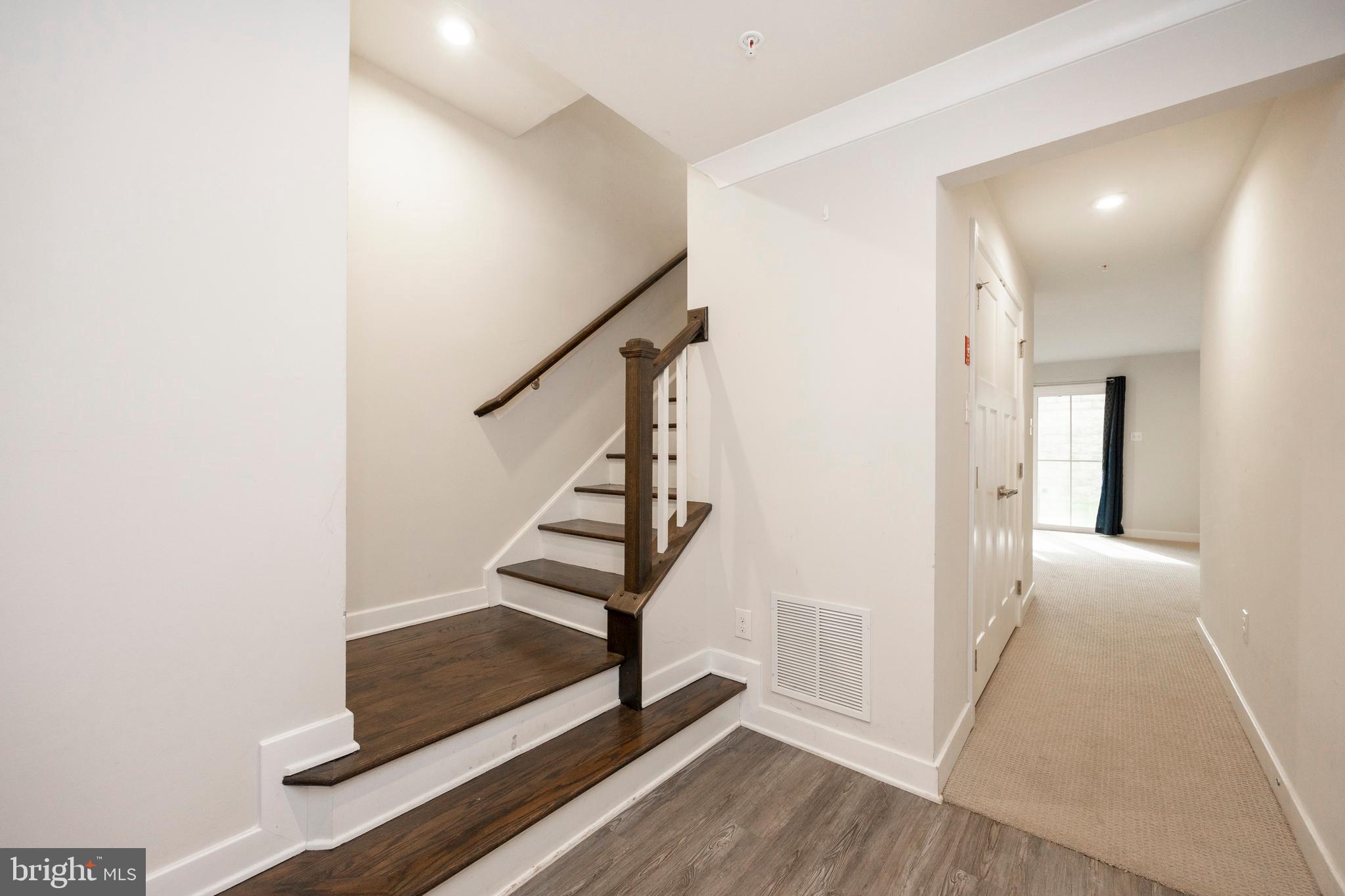 MAPLEVIEW - Residential Lease