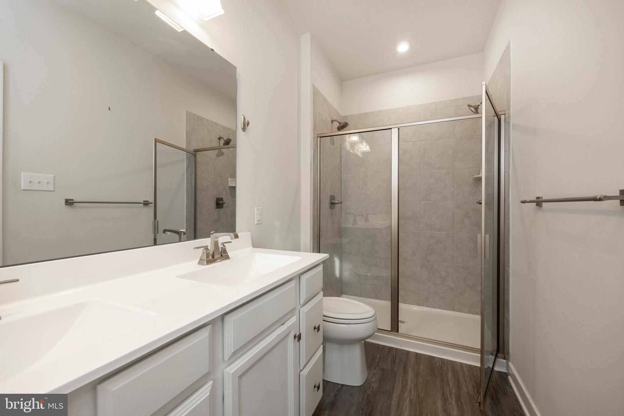 MAPLEVIEW - Residential Lease
