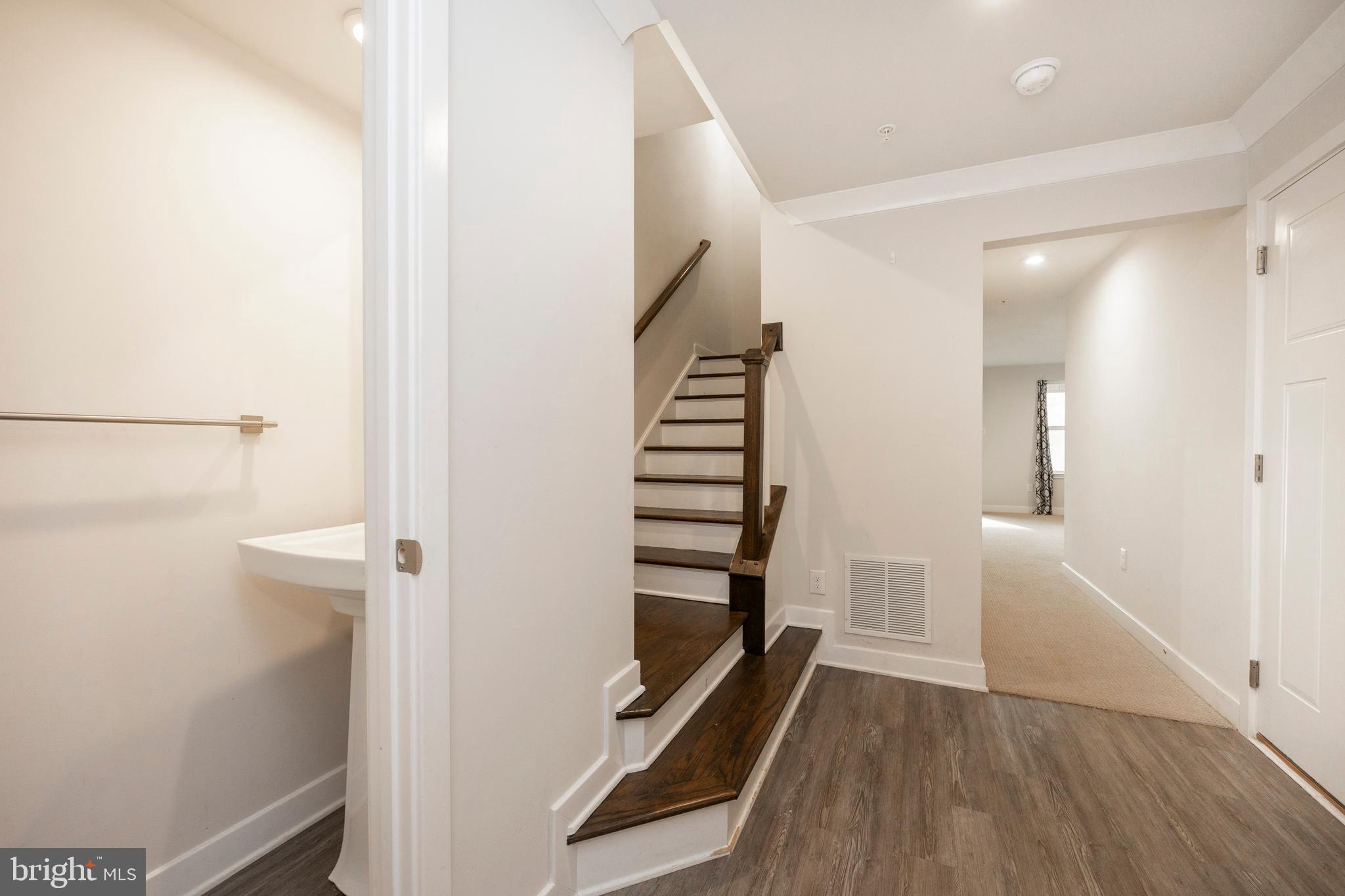 MAPLEVIEW - Residential Lease