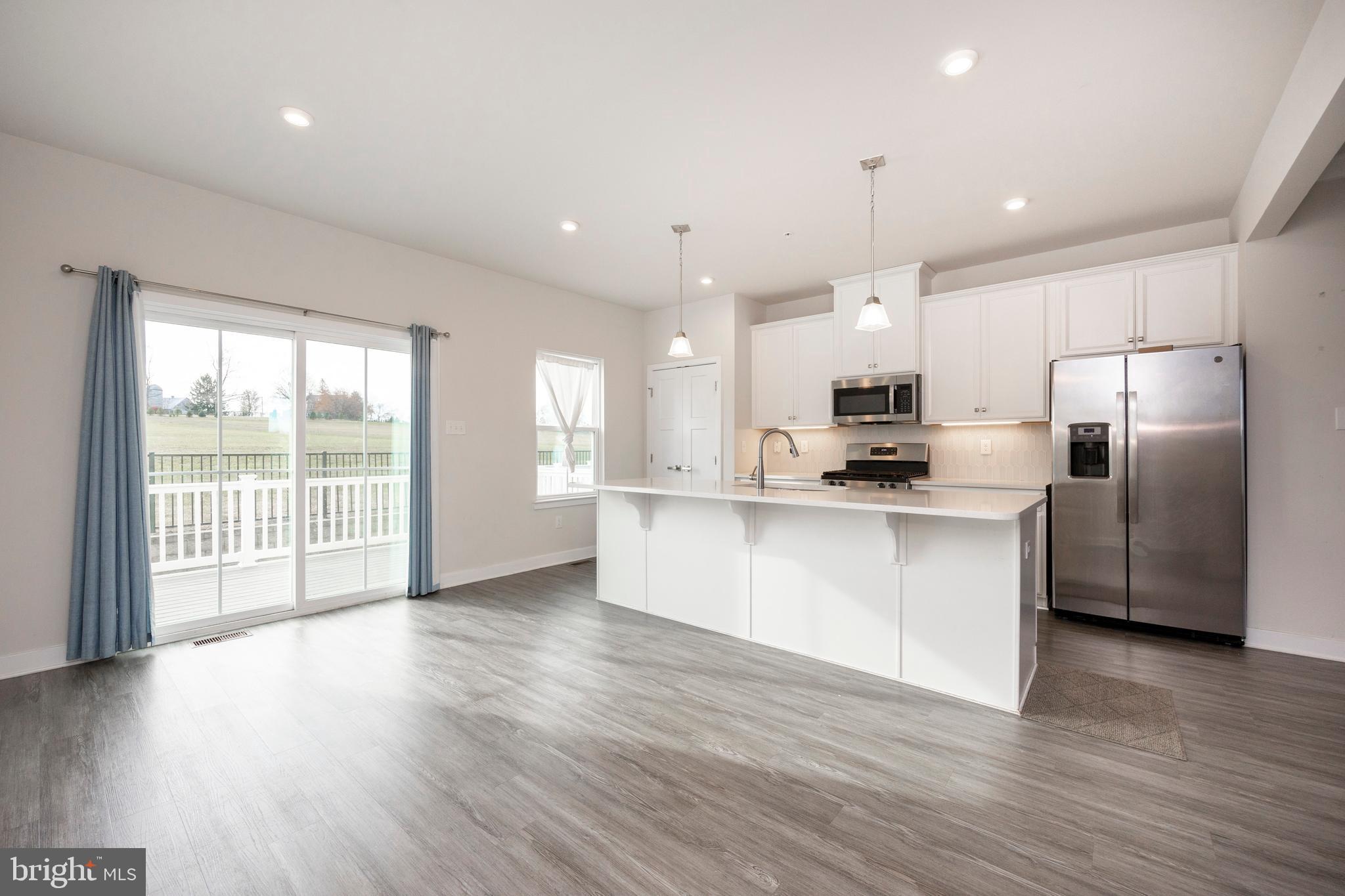 MAPLEVIEW - Residential Lease